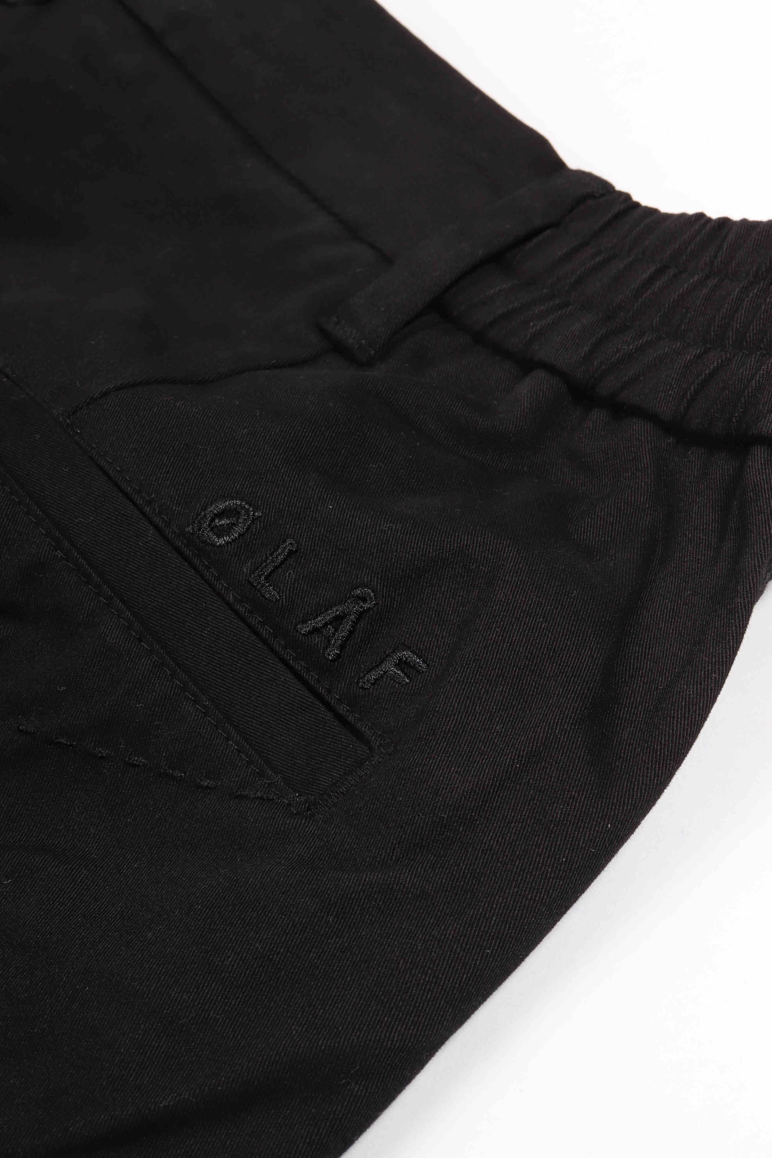Regulart pleated black