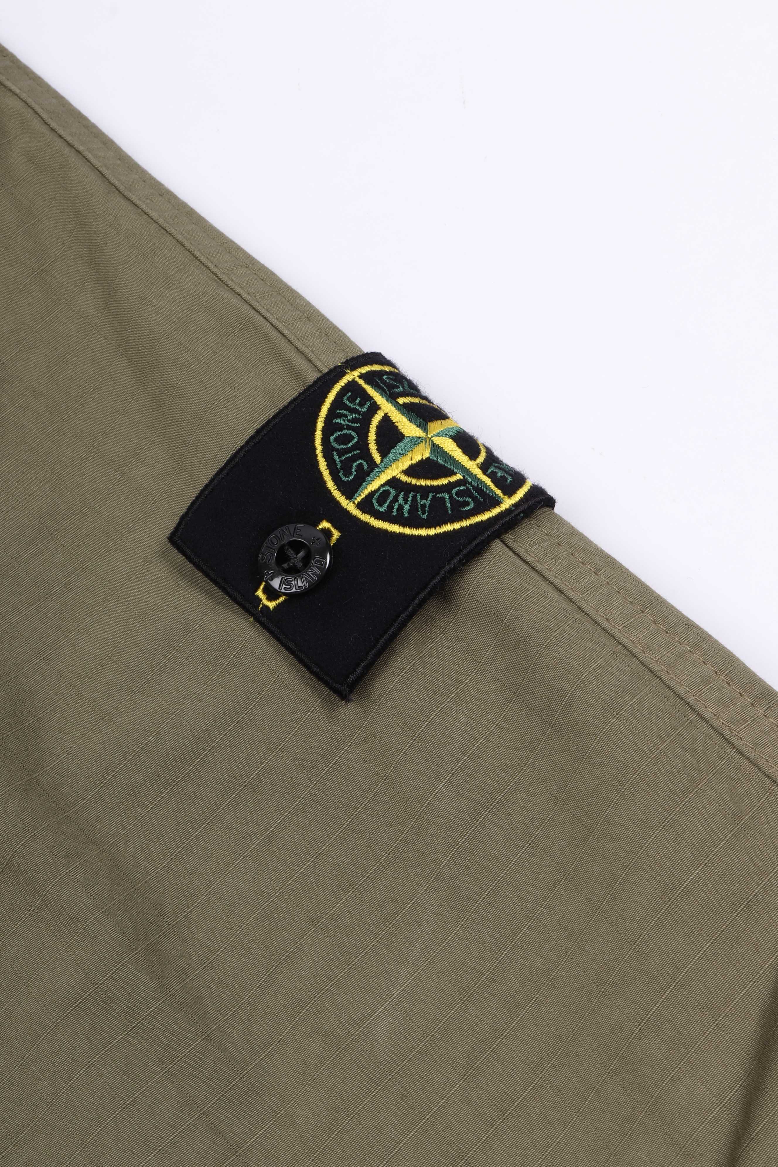 3100008 s0298 v005g - military