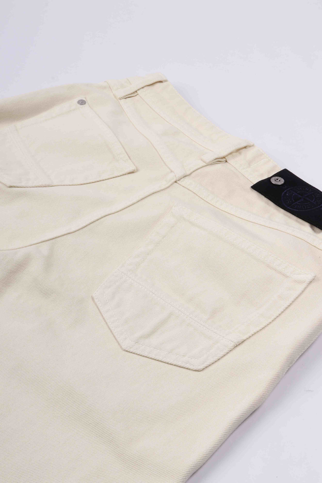 J100006 soj24 v0093 - ivory
