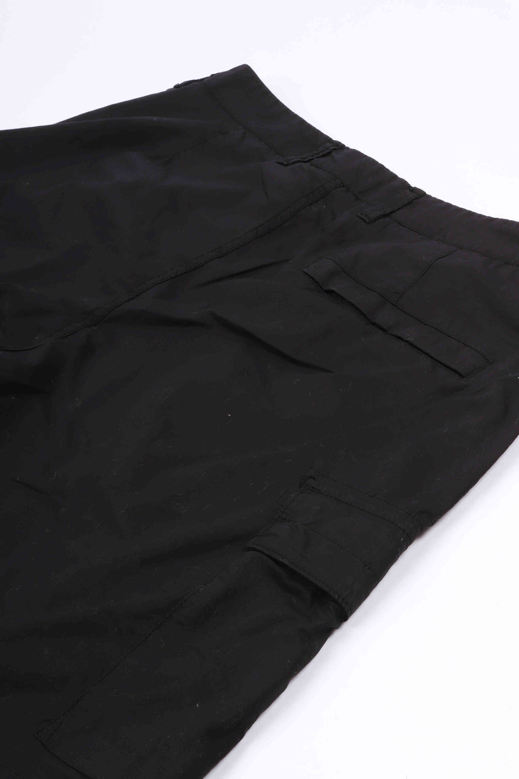 L100020 s0003 v0029 - black