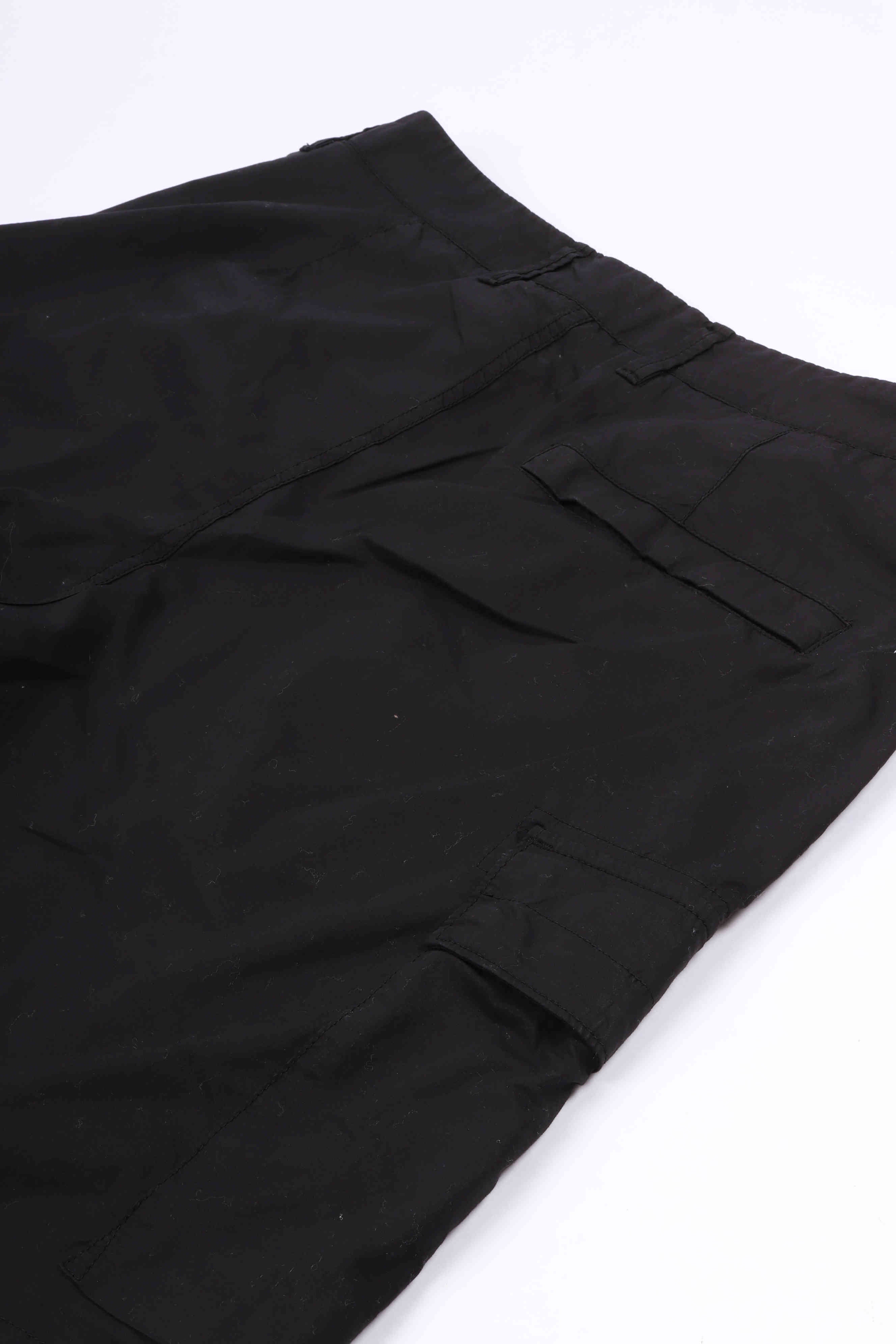 L100020 s0003 v0029 - black