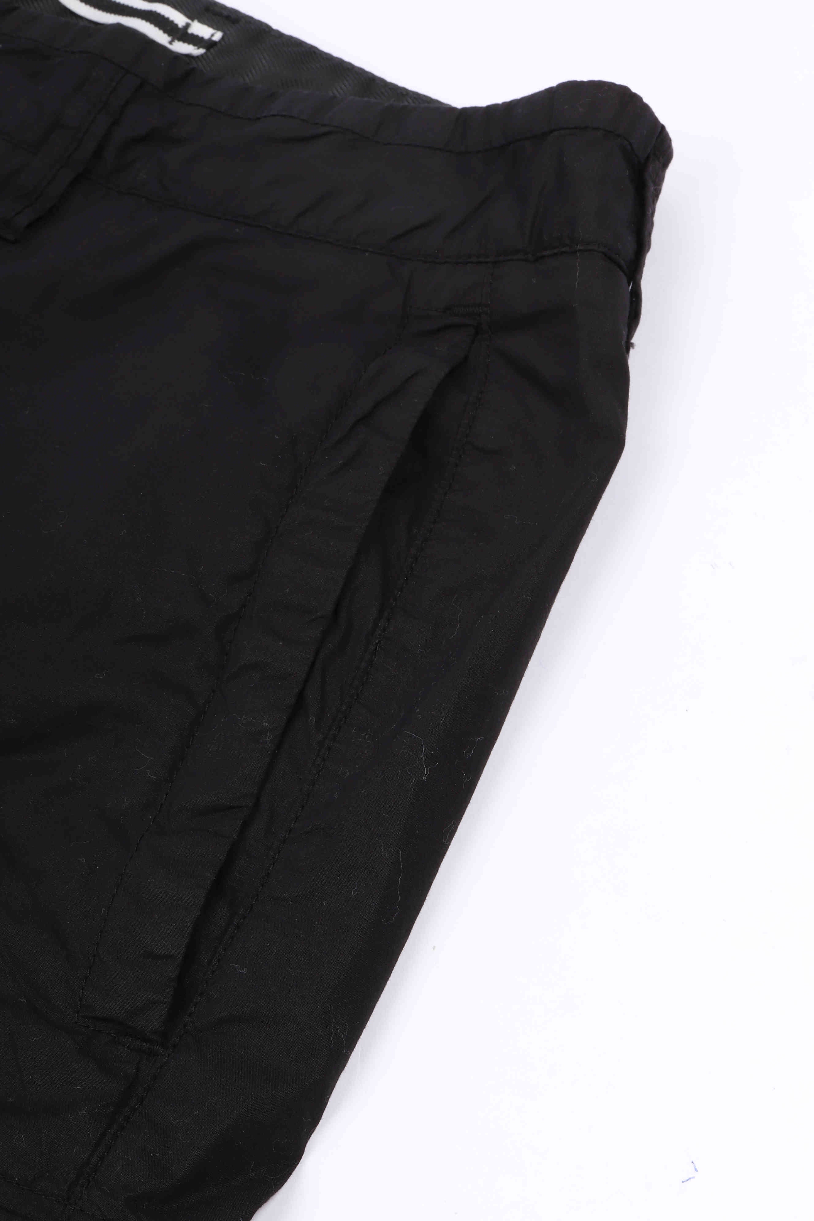 L100020 s0003 v0029 - black