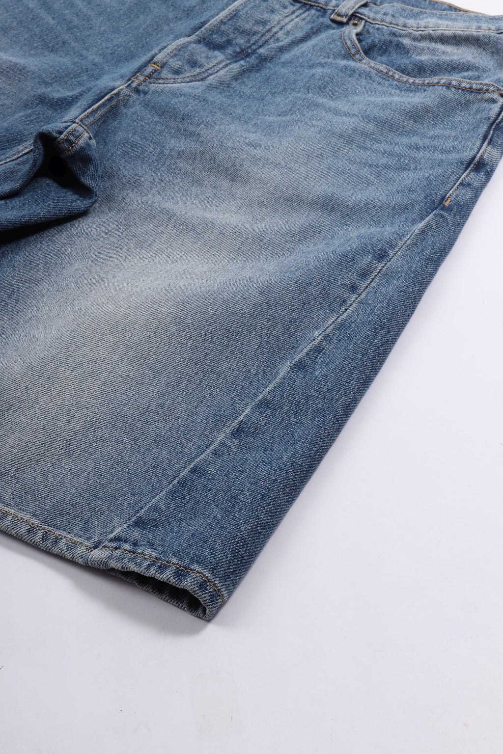 Denim shorts light indigo