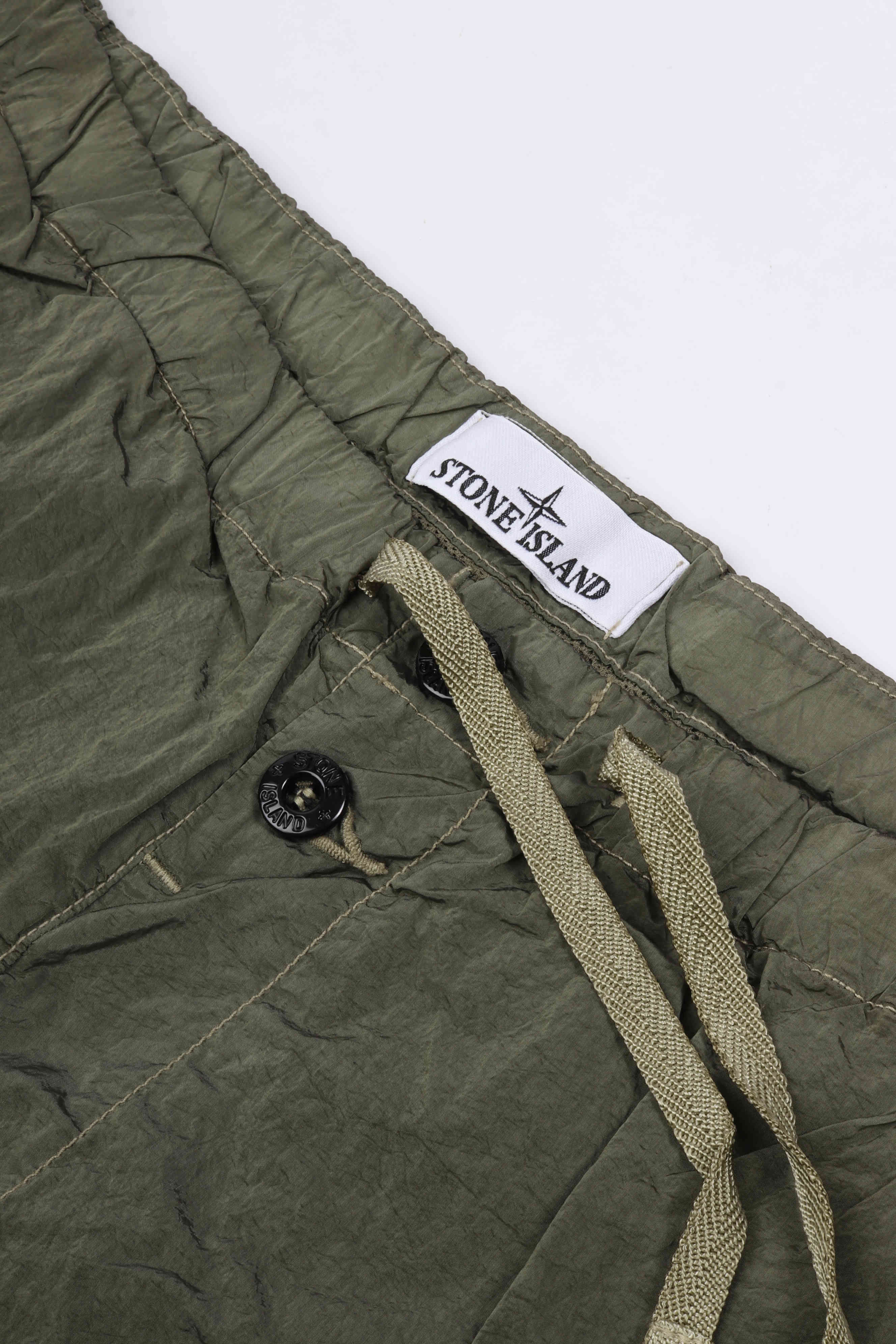 B100003 s0043 v005g - miltary