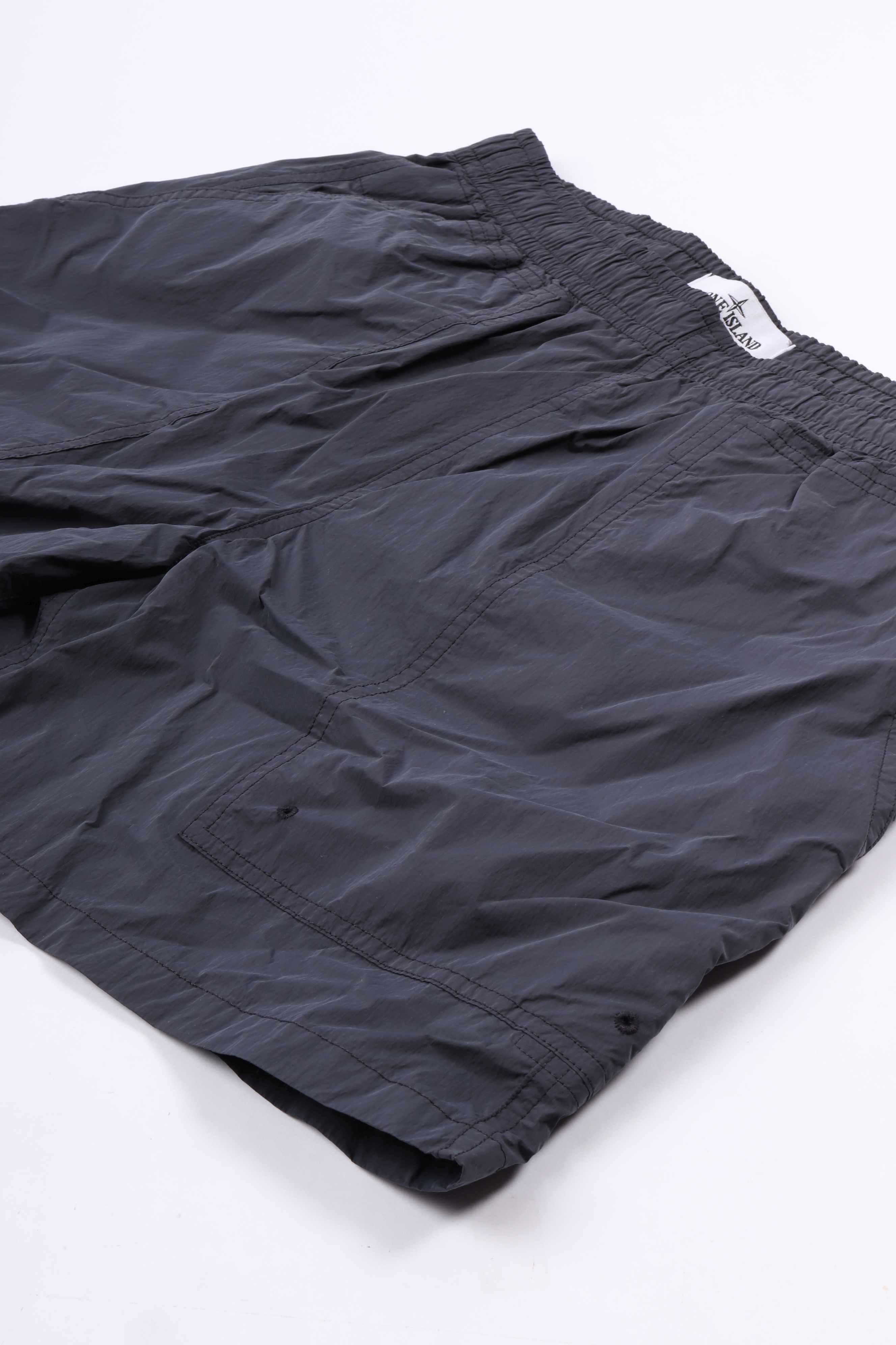 B100007 s0367 v002d - blue grey