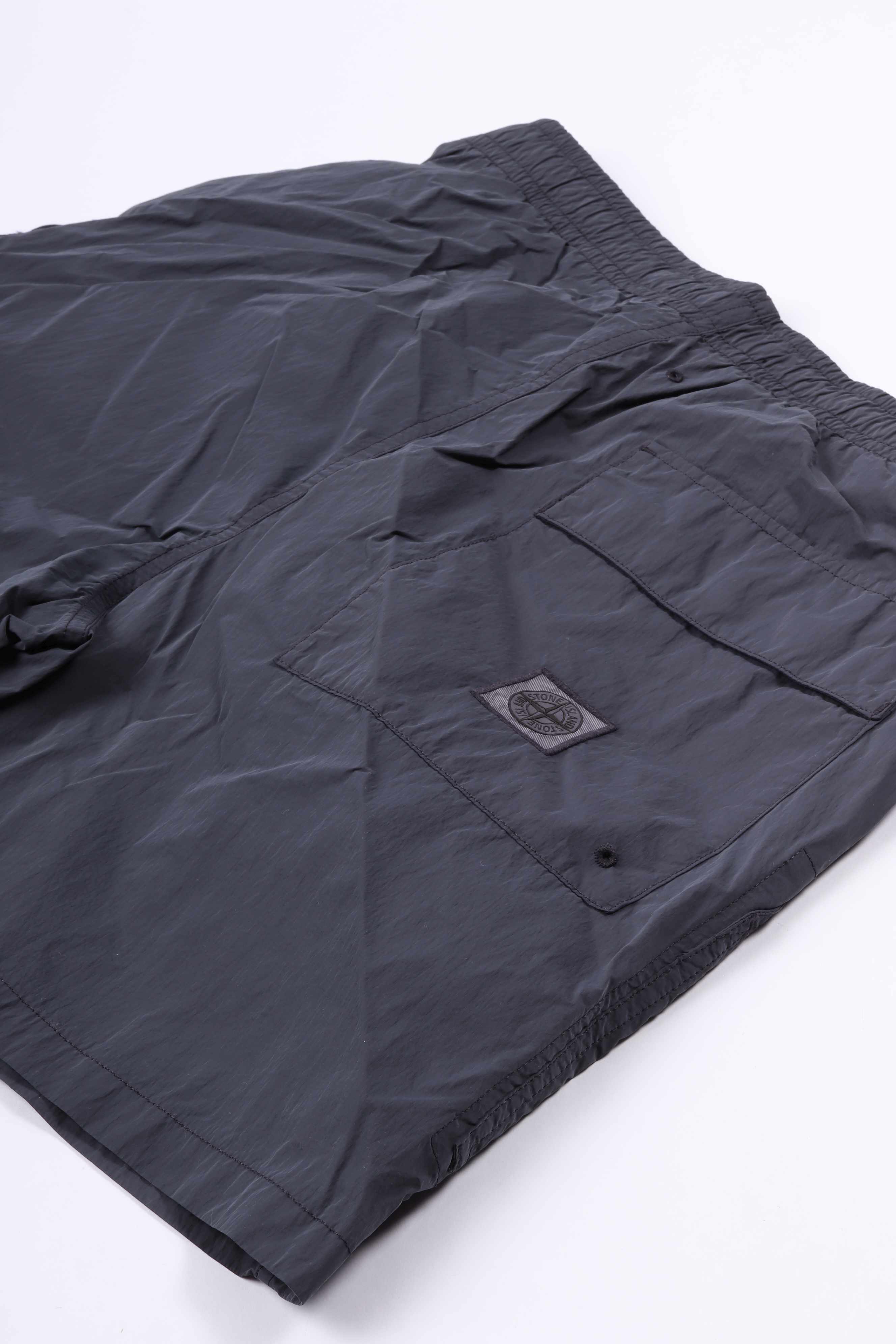 B100007 s0367 v002d - blue grey