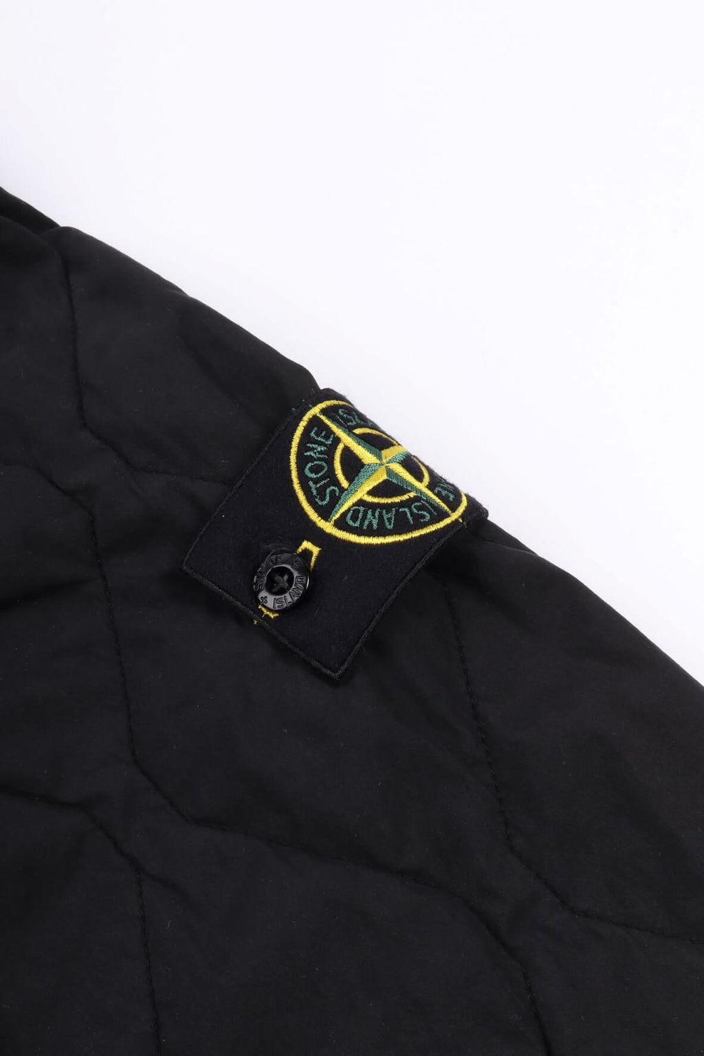 8115q0633 v0029 - black