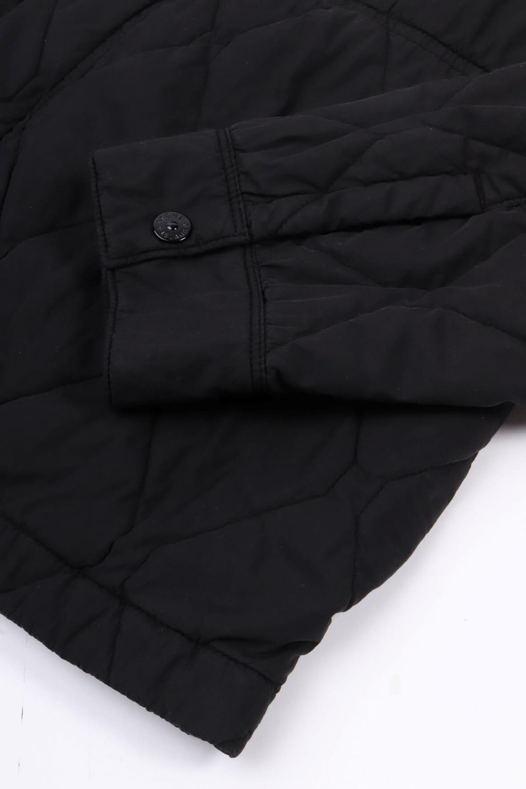 8115q0633 v0029 - black