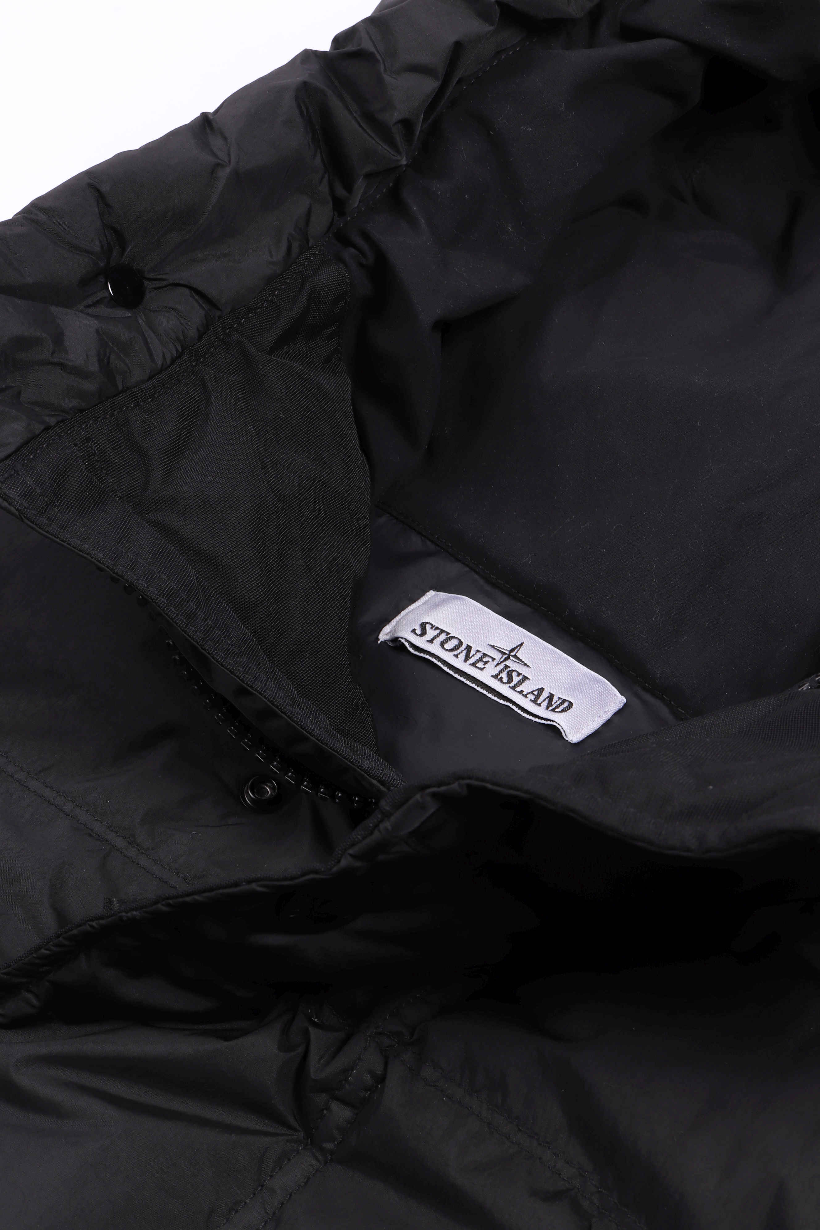 4100012 s0a23 v0029 - black