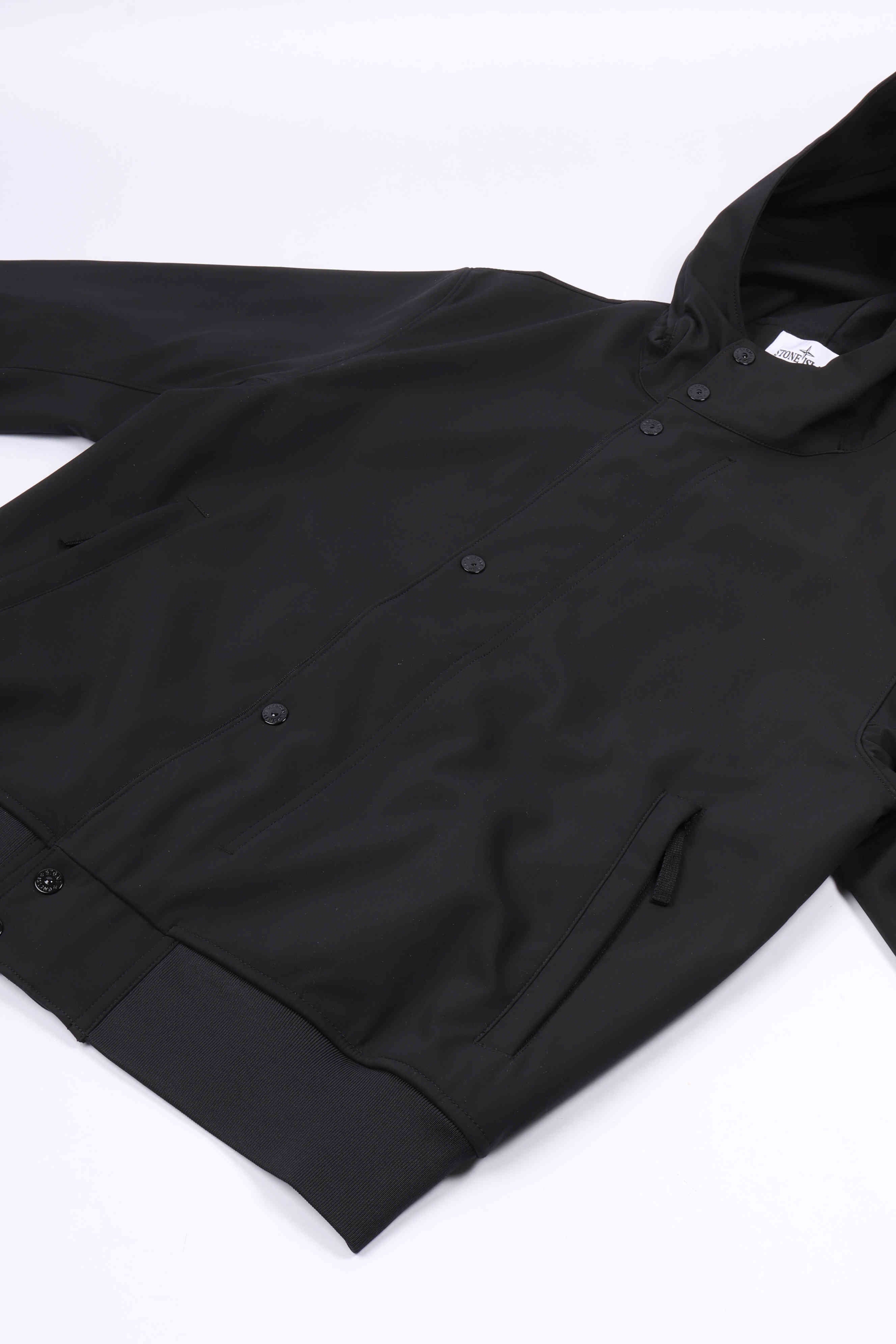 4100118 s0a22 v0029 - black