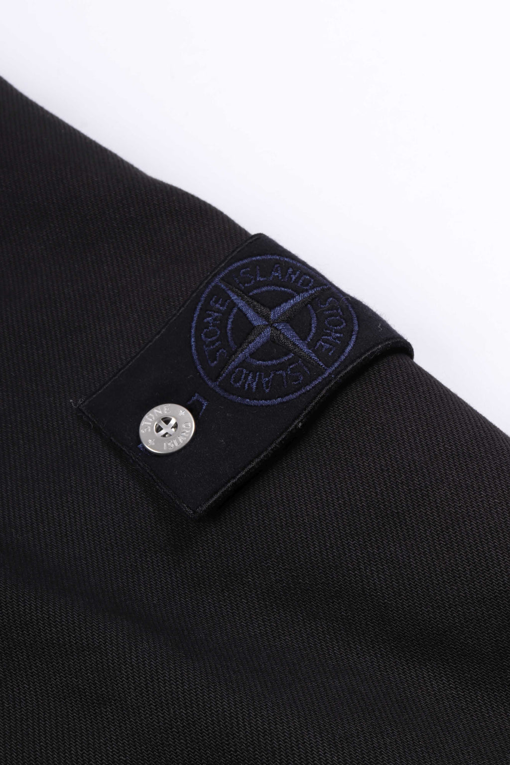 4100006 s0j24 v0029 - black