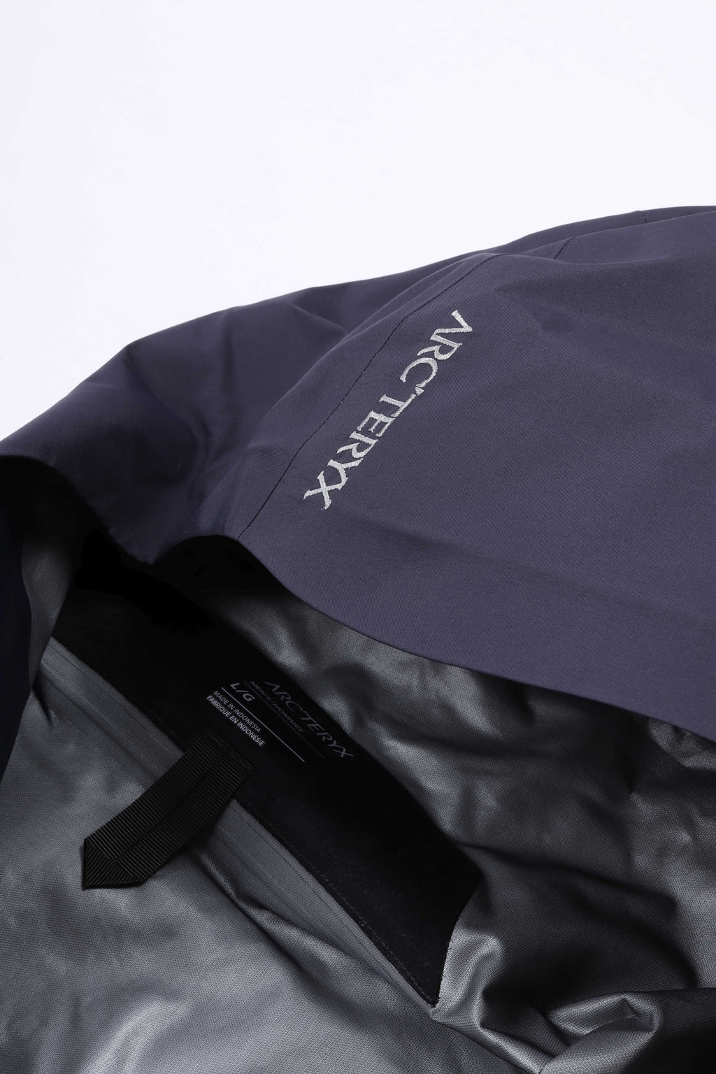 Beta jacket black sapphire