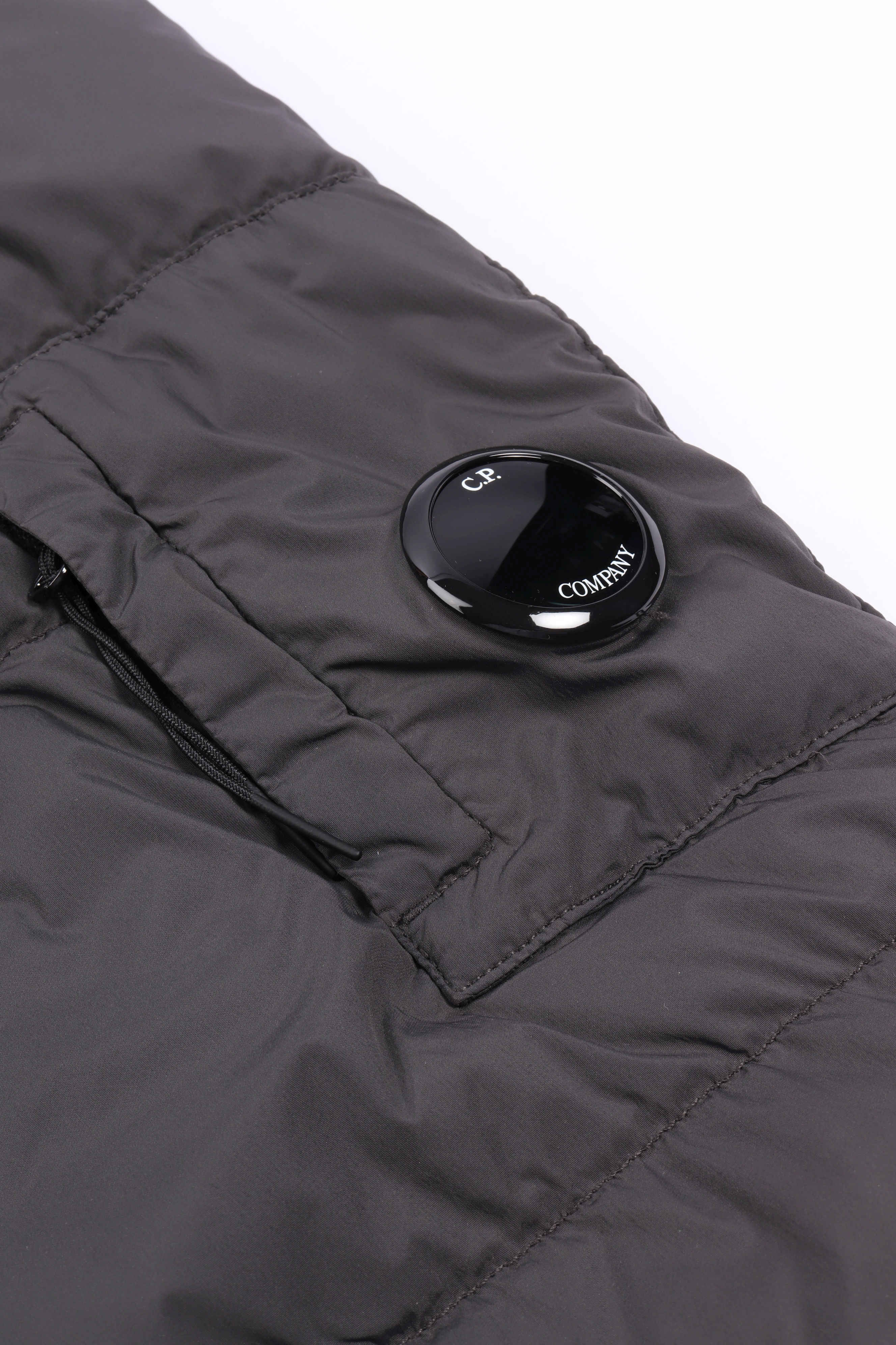 19cmow240a 978 - dark shado