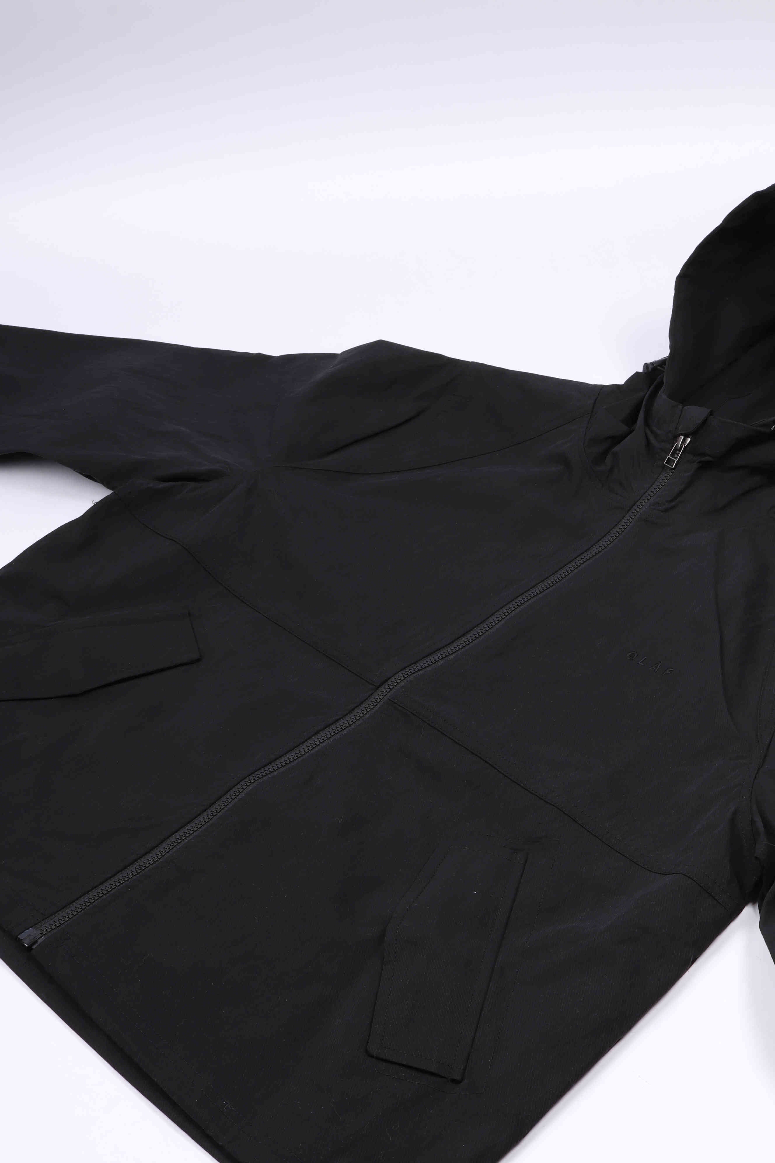Technical twill windbreaker charcoal