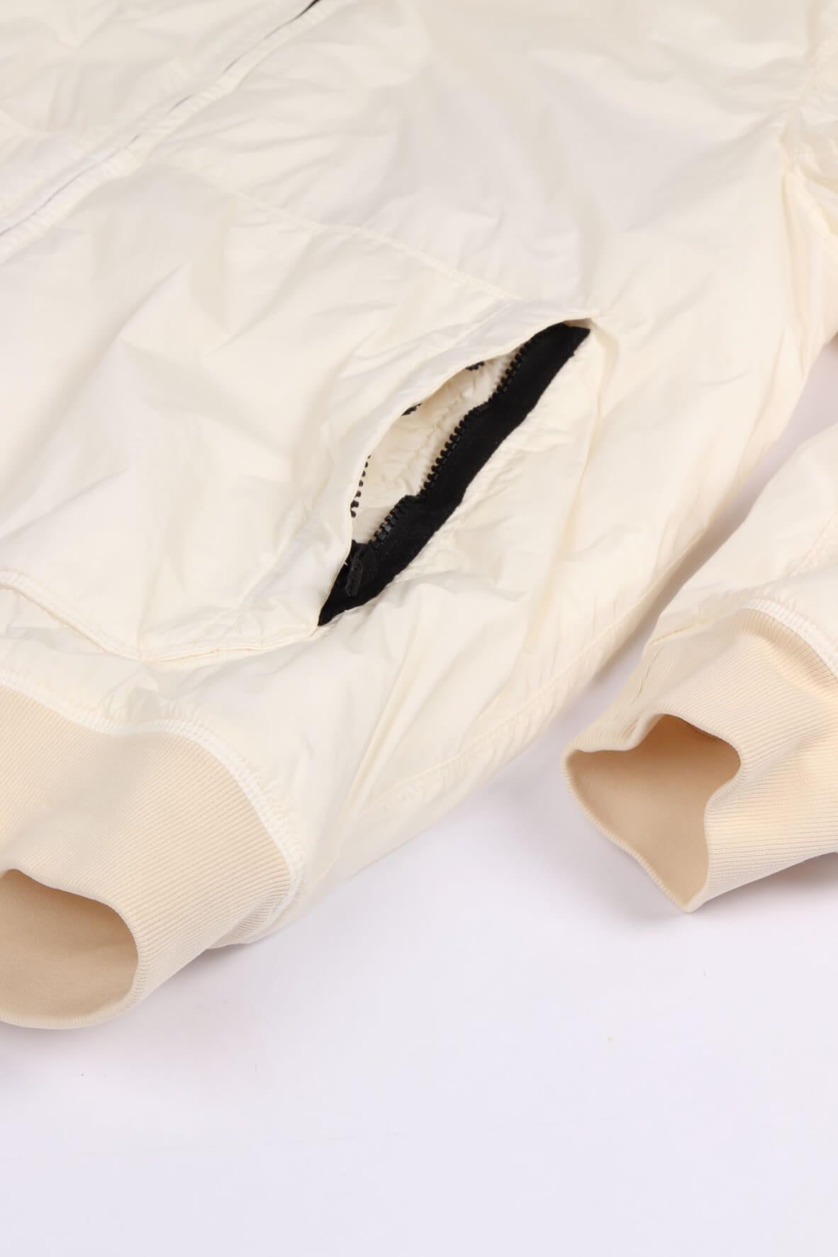 4100013 s0a23 v0093 - ivory