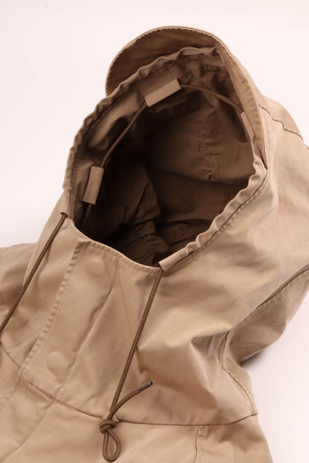 Tempest anorak almond