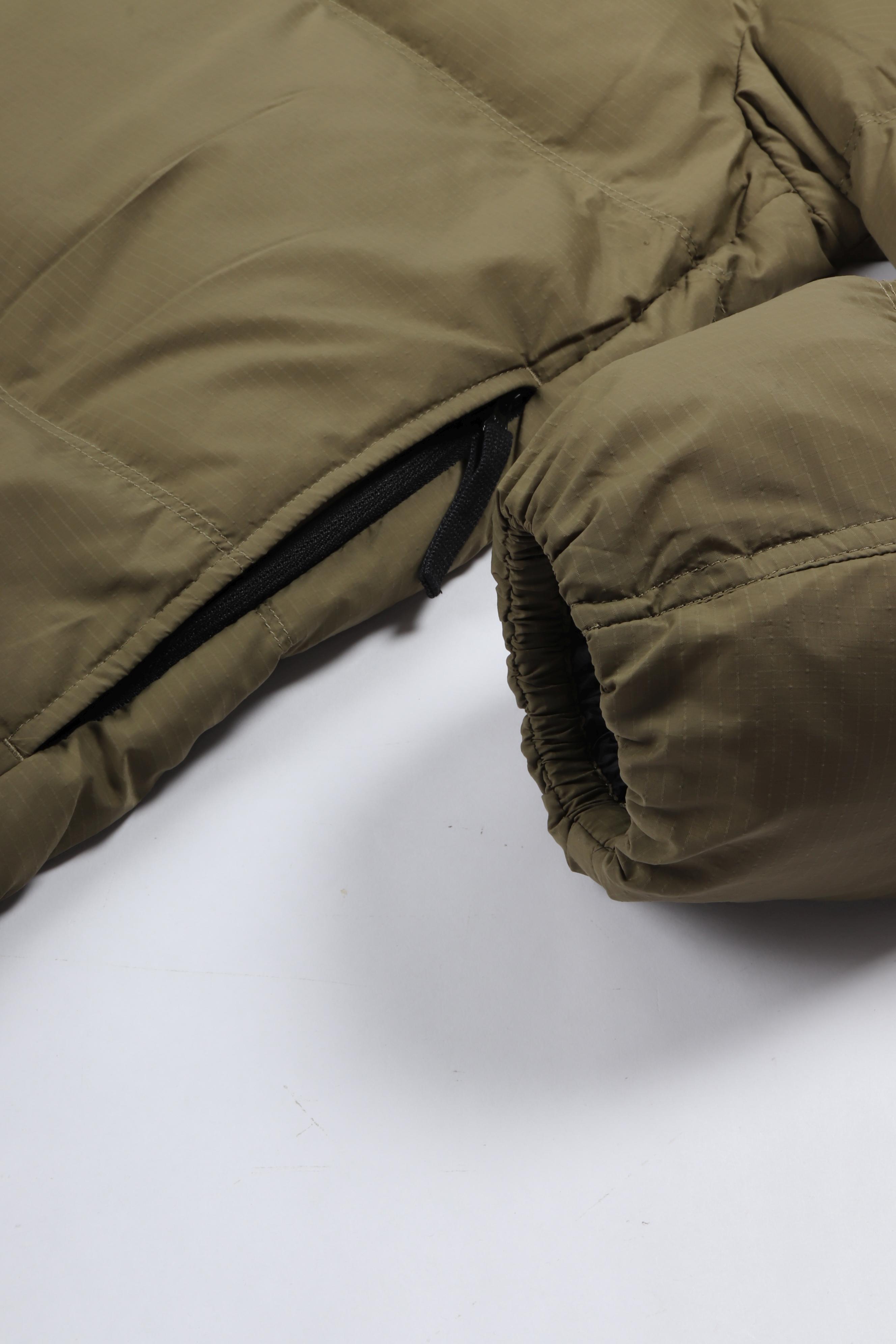4100013 s0483 v005g - military