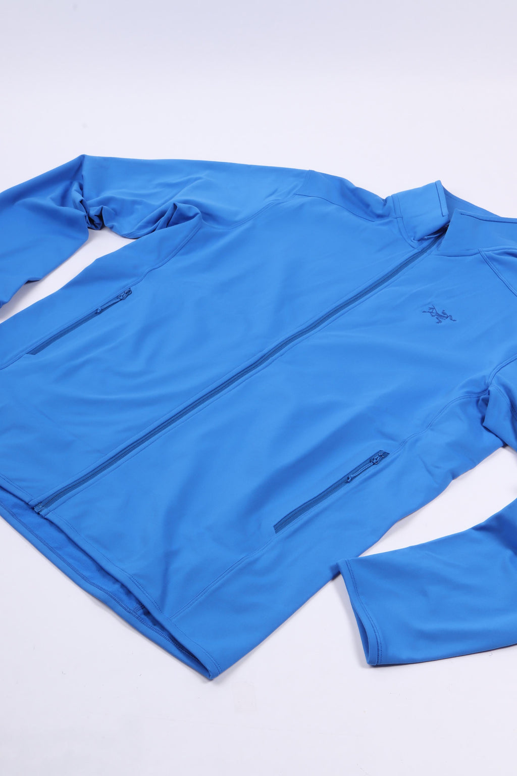 Kyanite lightweight jacket fluidity