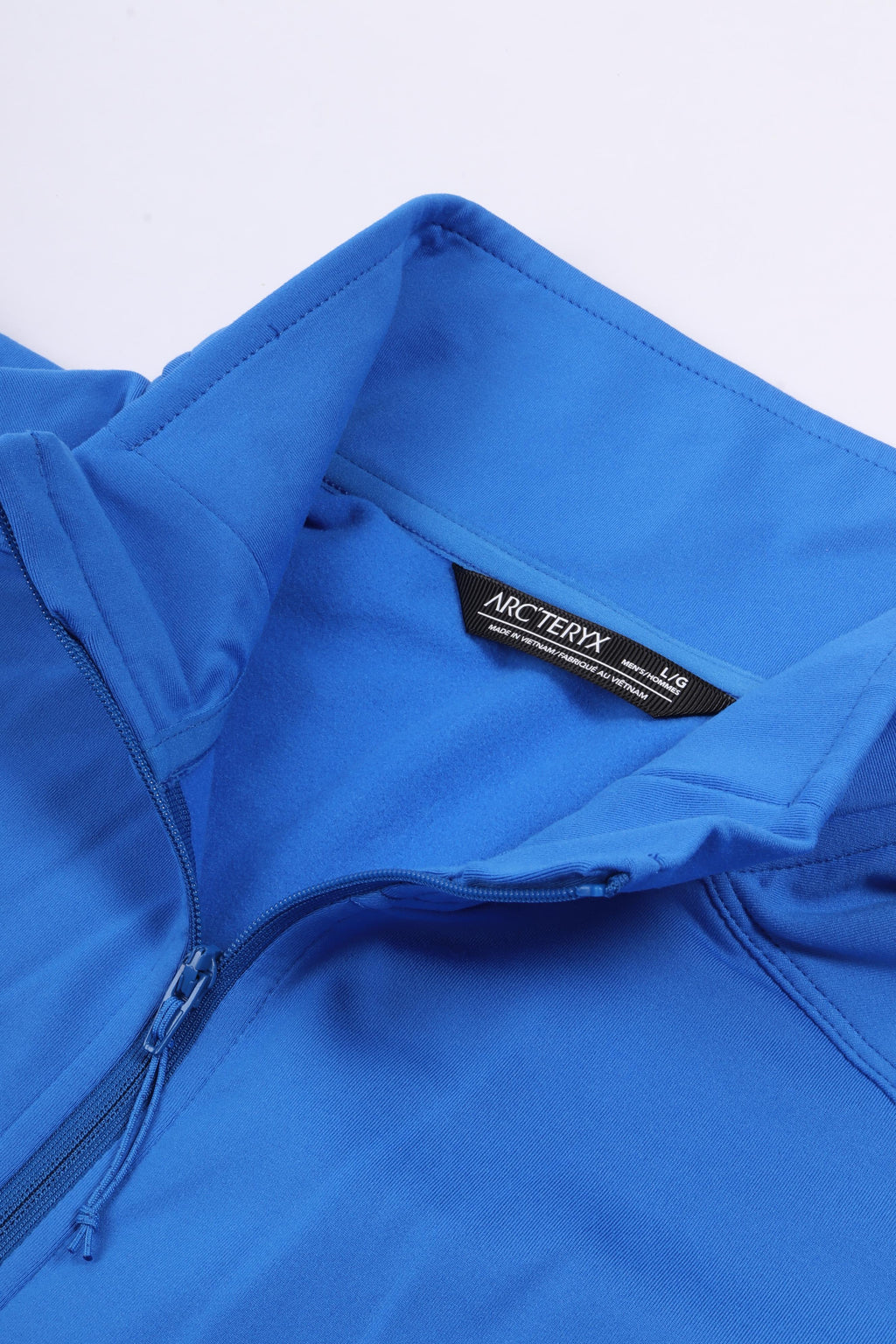 Kyanite lightweight jacket fluidity