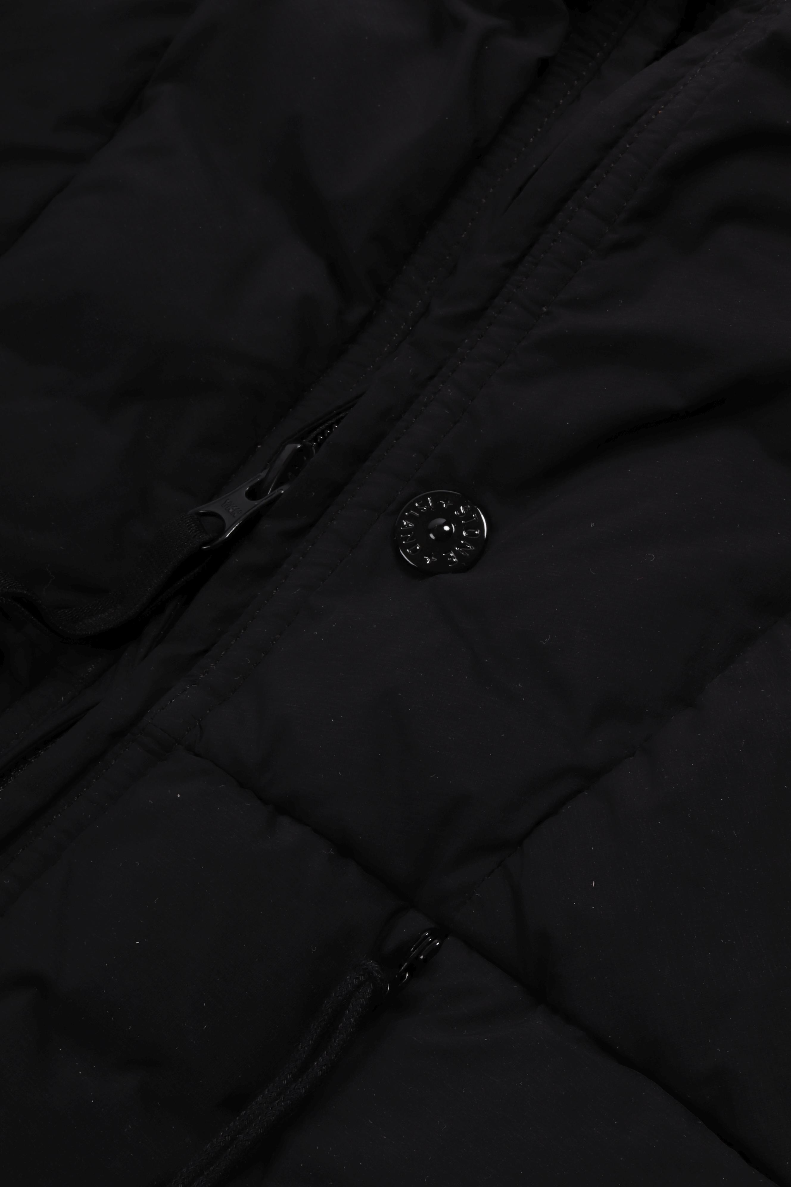 G100011 s0183 v0029 black