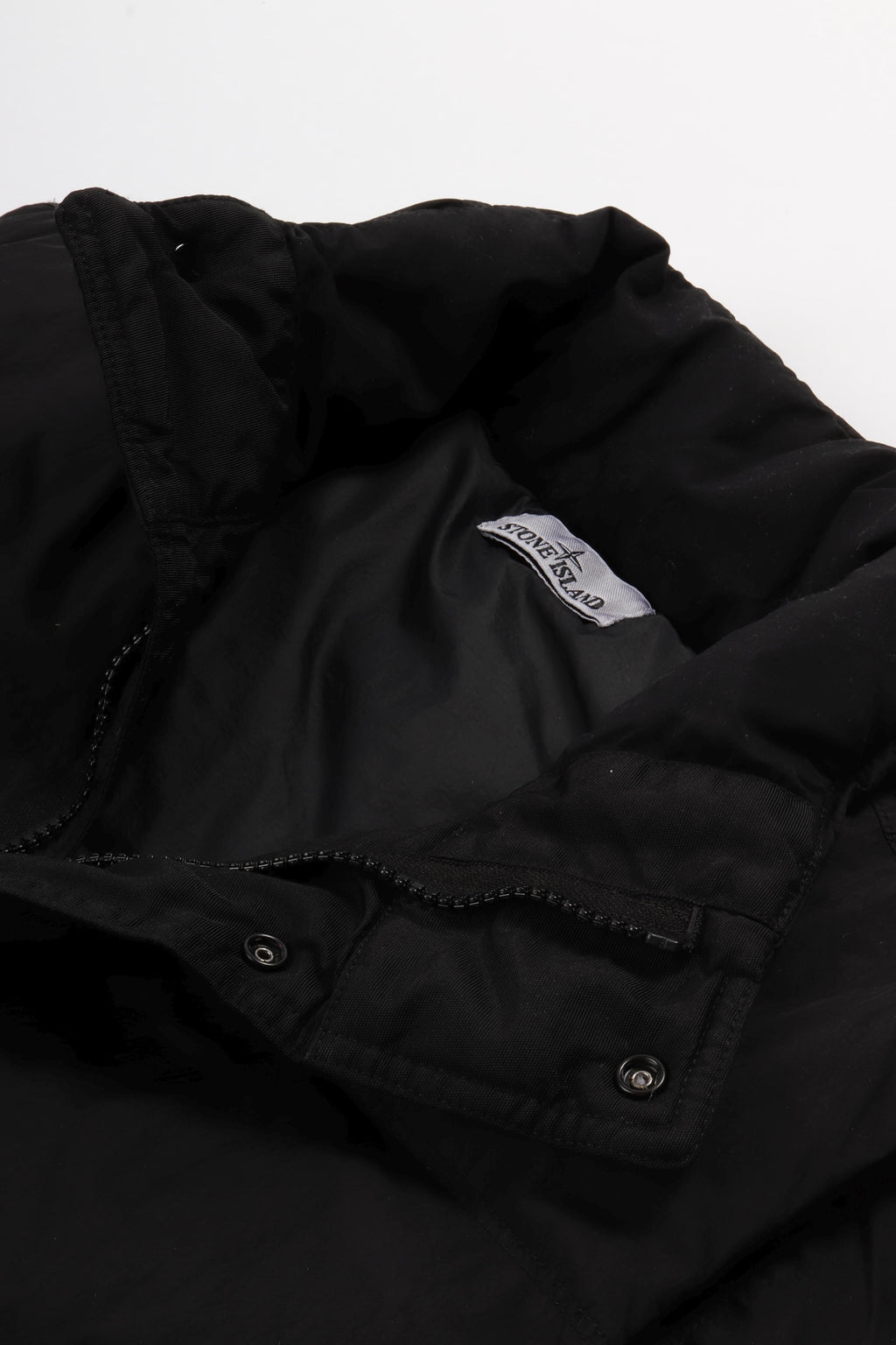 G100010 s0a23 v0029 black