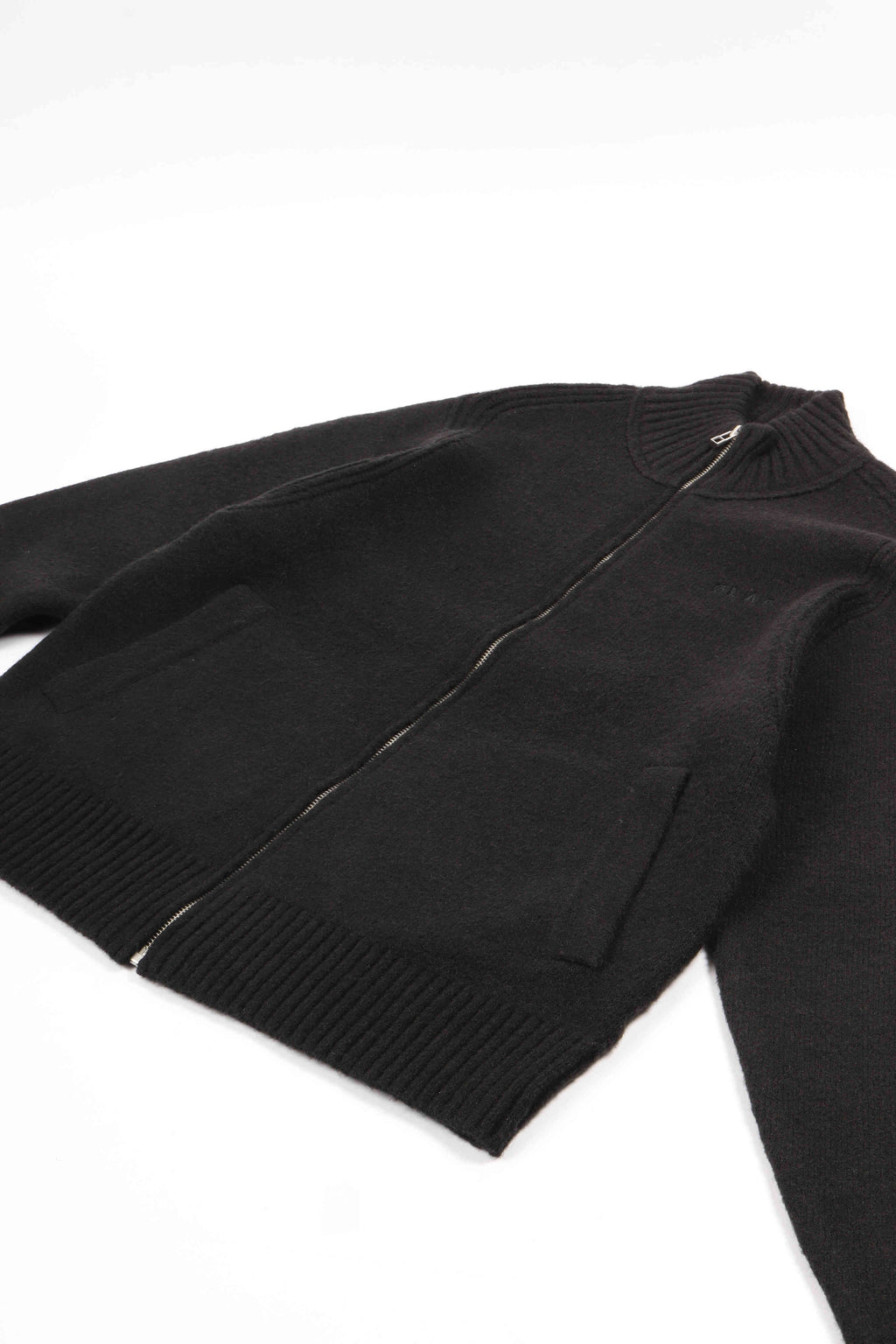 Zip thr. knitted black