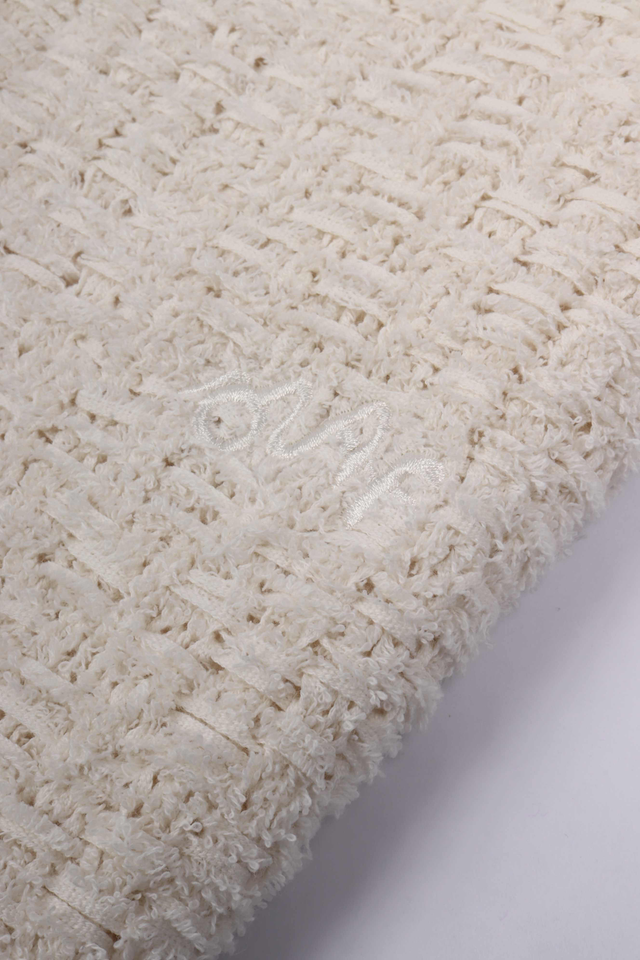 Textured boxy knitted crew offwhite
