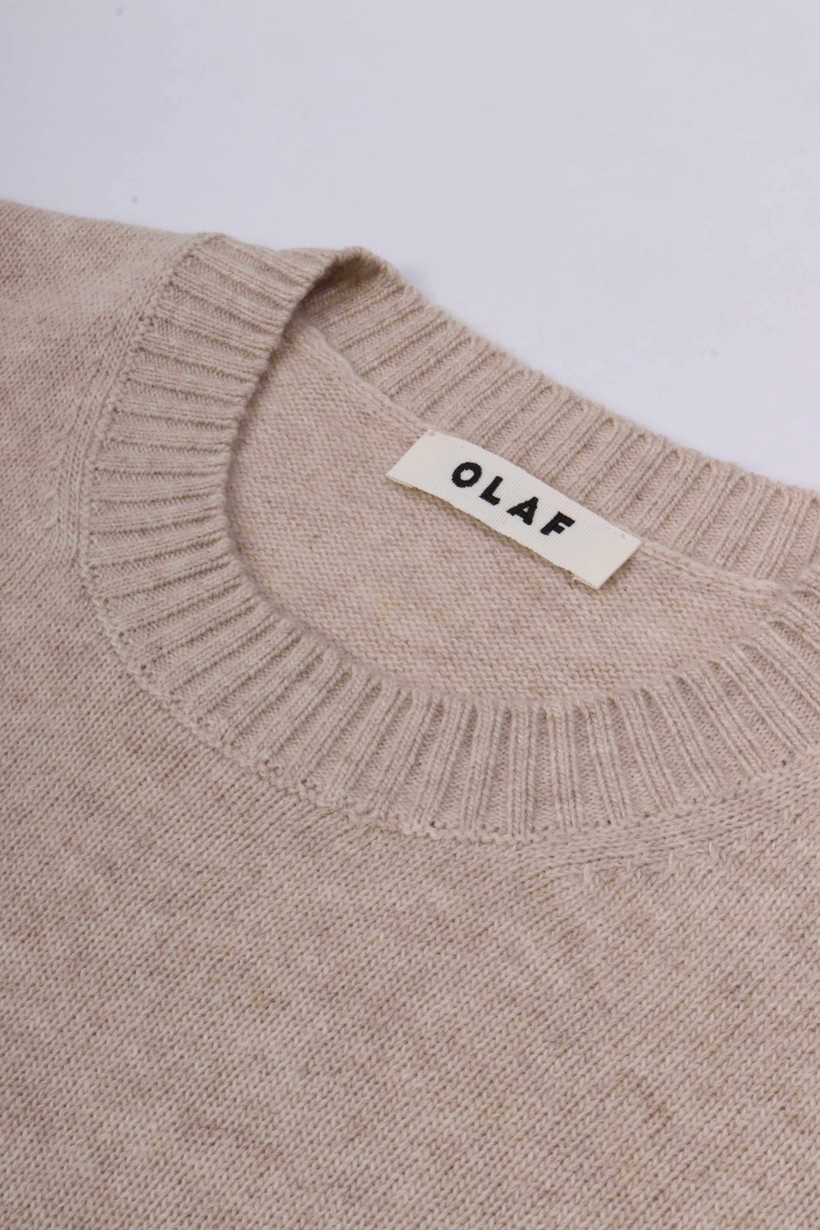 Essential knitted crewneck cement