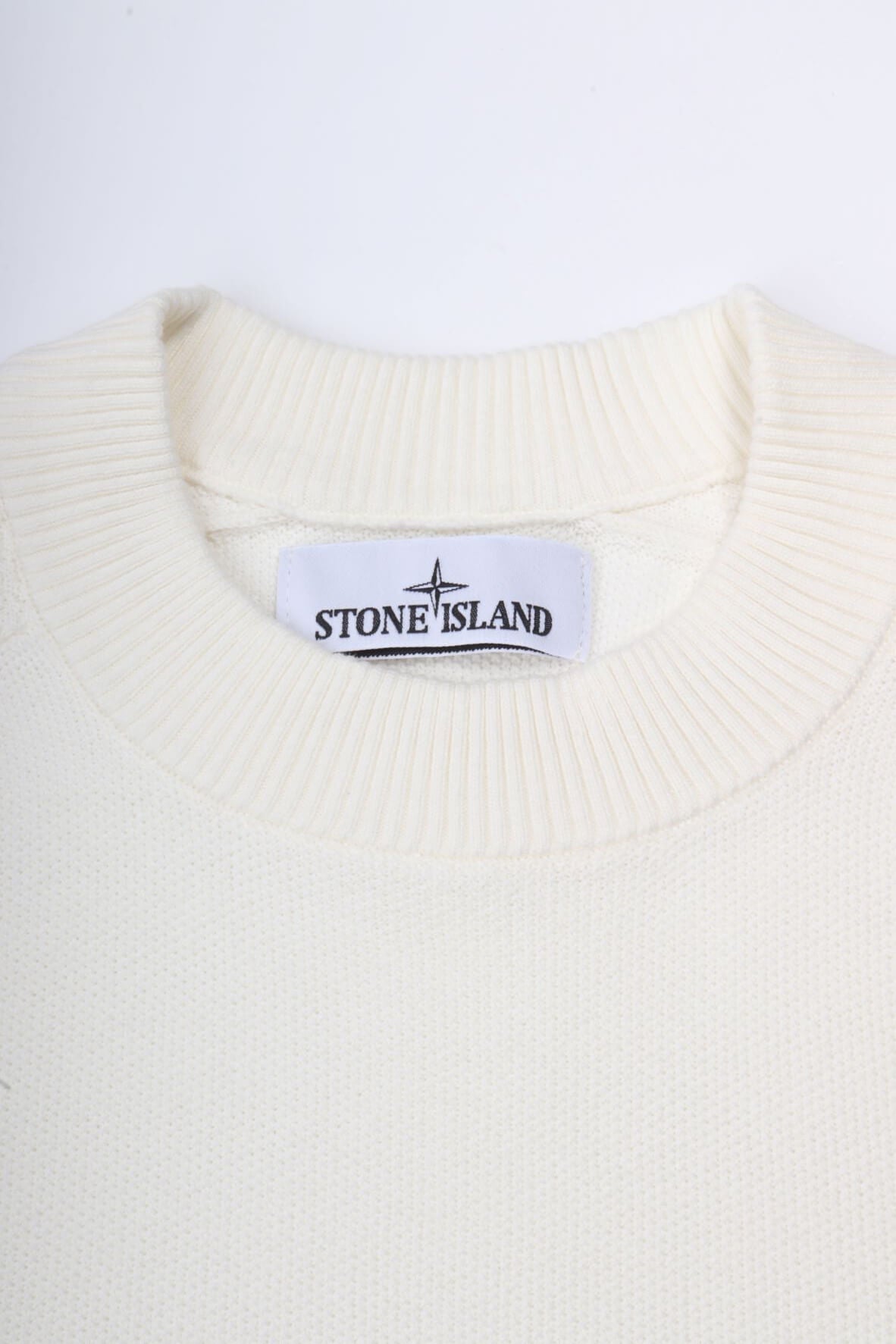 8015536b4 v0001 - white
