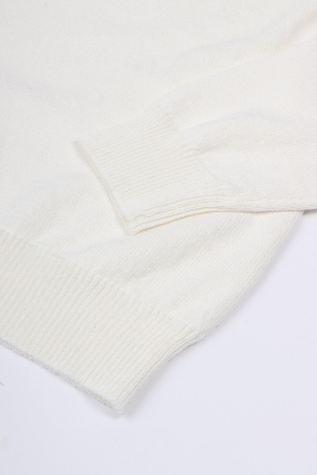 8015528d3 v0001 - white
