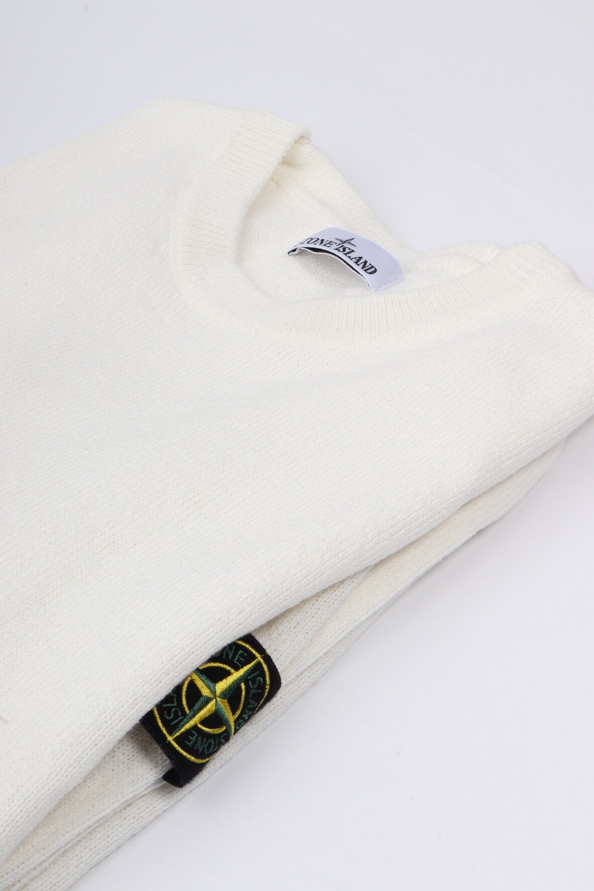8015528d3 v0001 - white