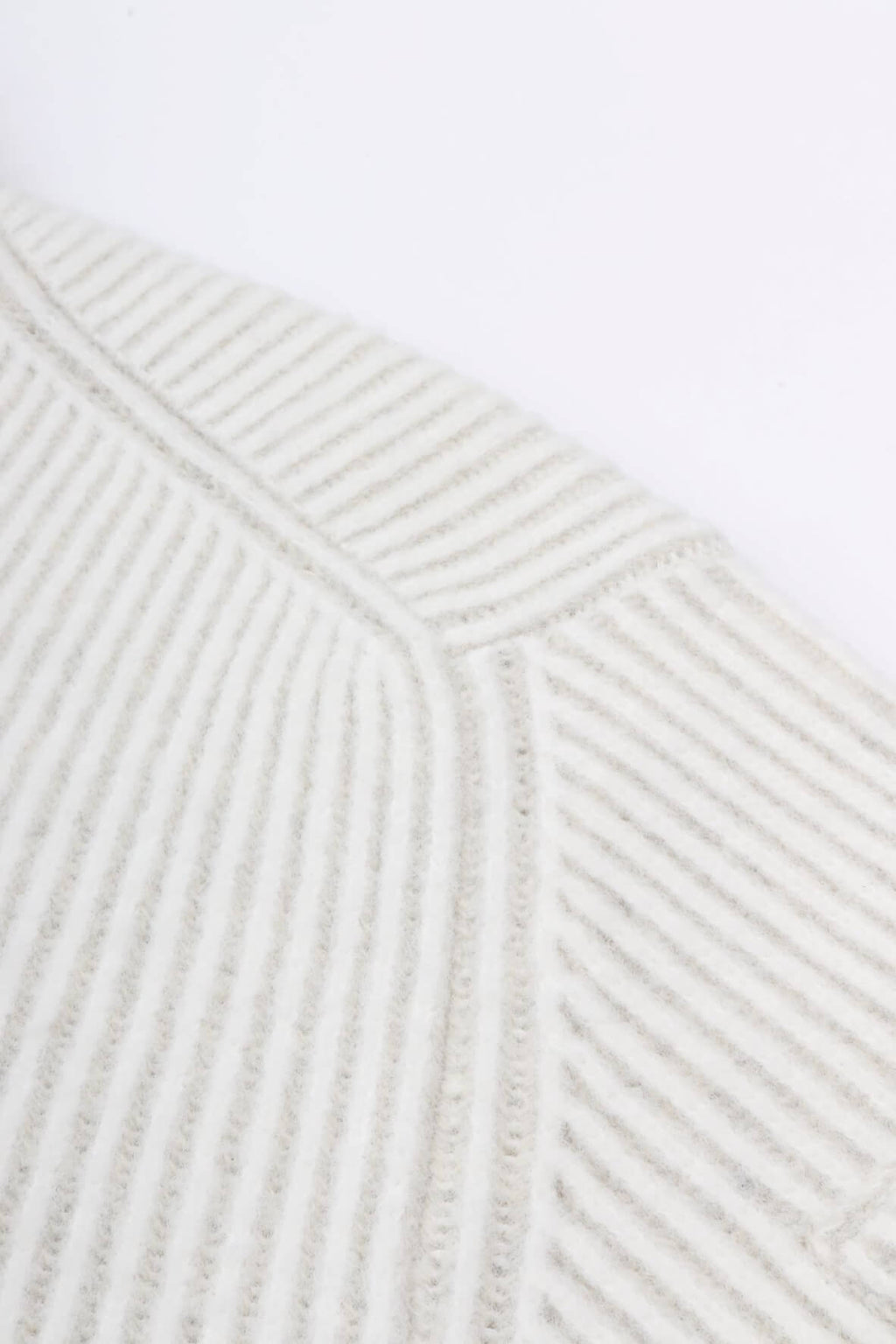 Cmkn212a m12 - white mela