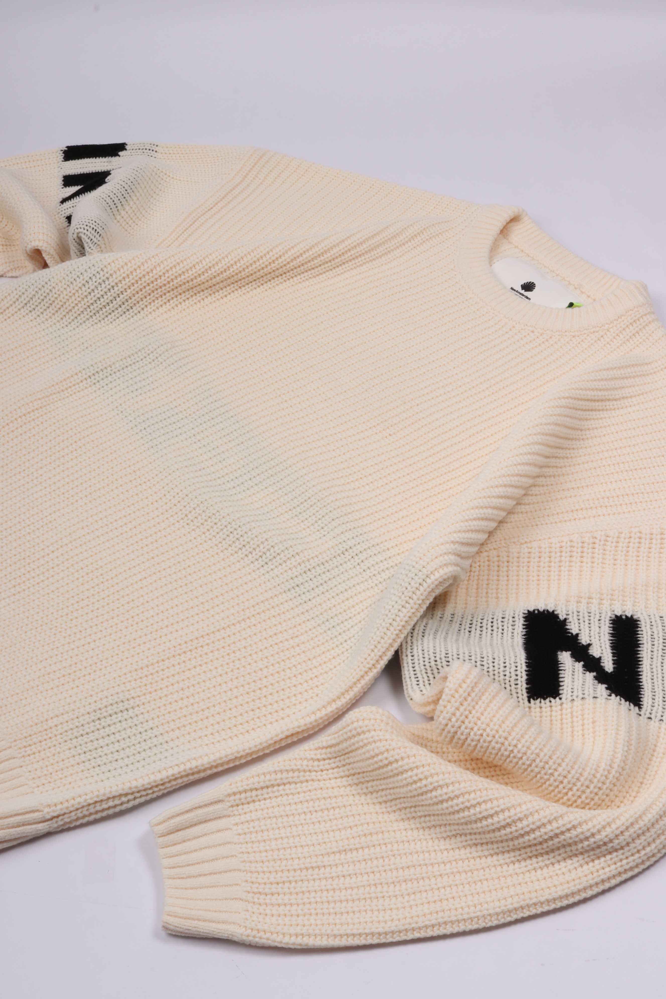 Name crew knit ecru - black