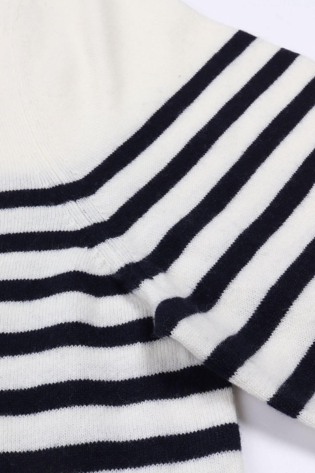Pull boby aad-ecru