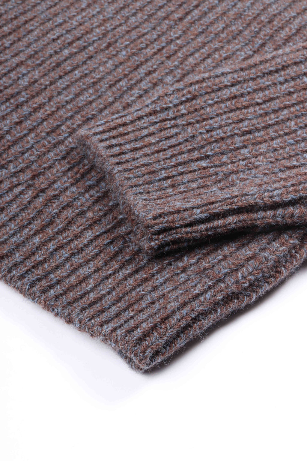 August chunky crew brown
