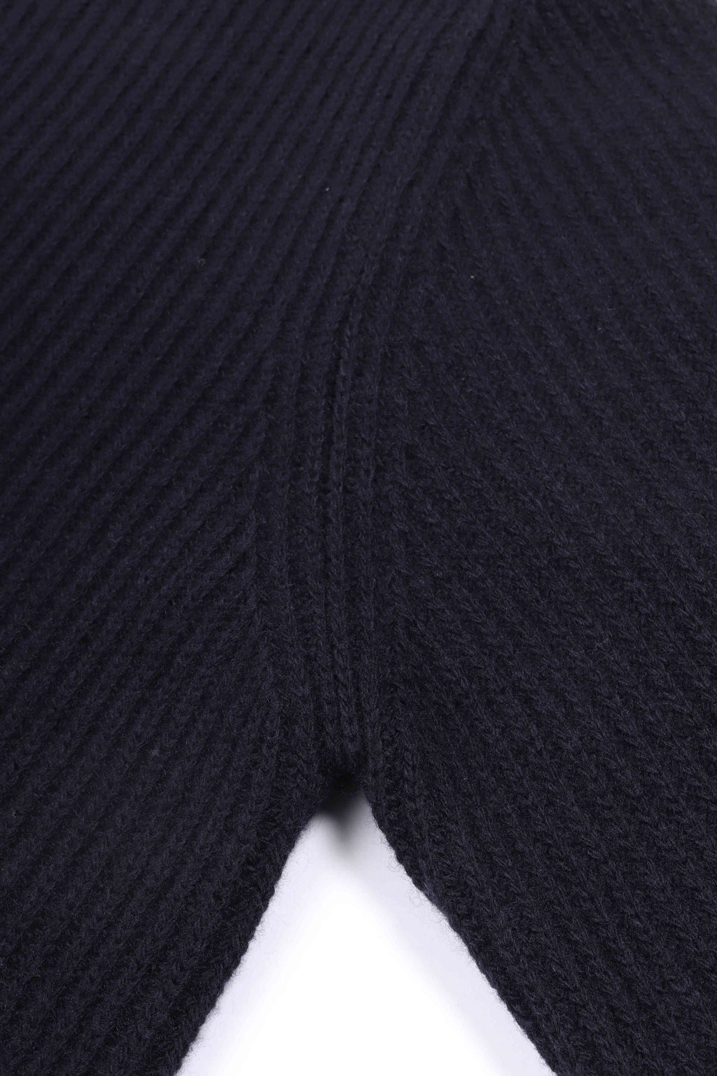 August rib navy