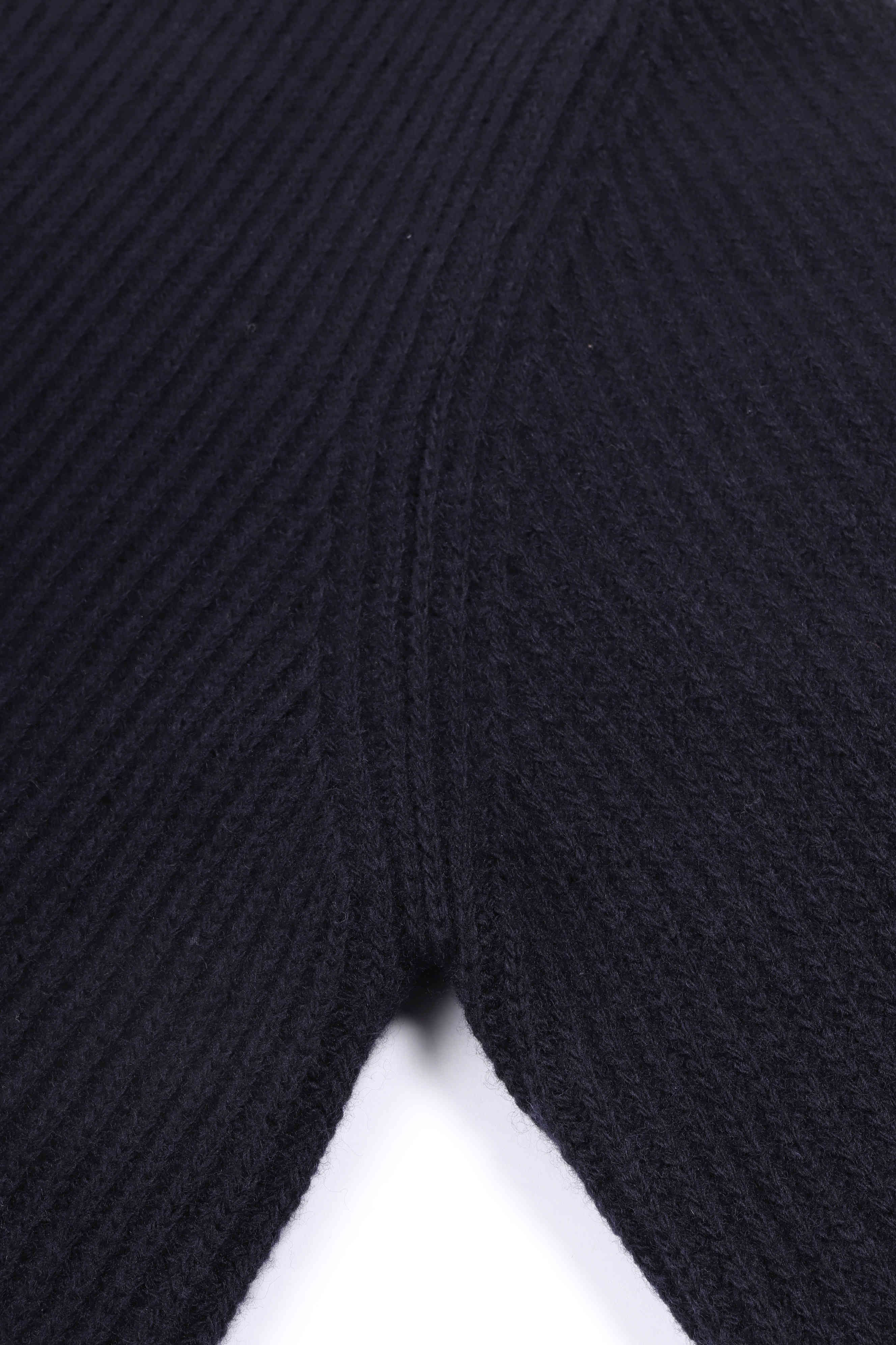 August rib navy