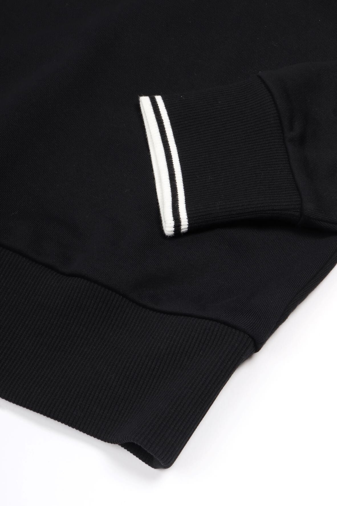 M3574 102 - black