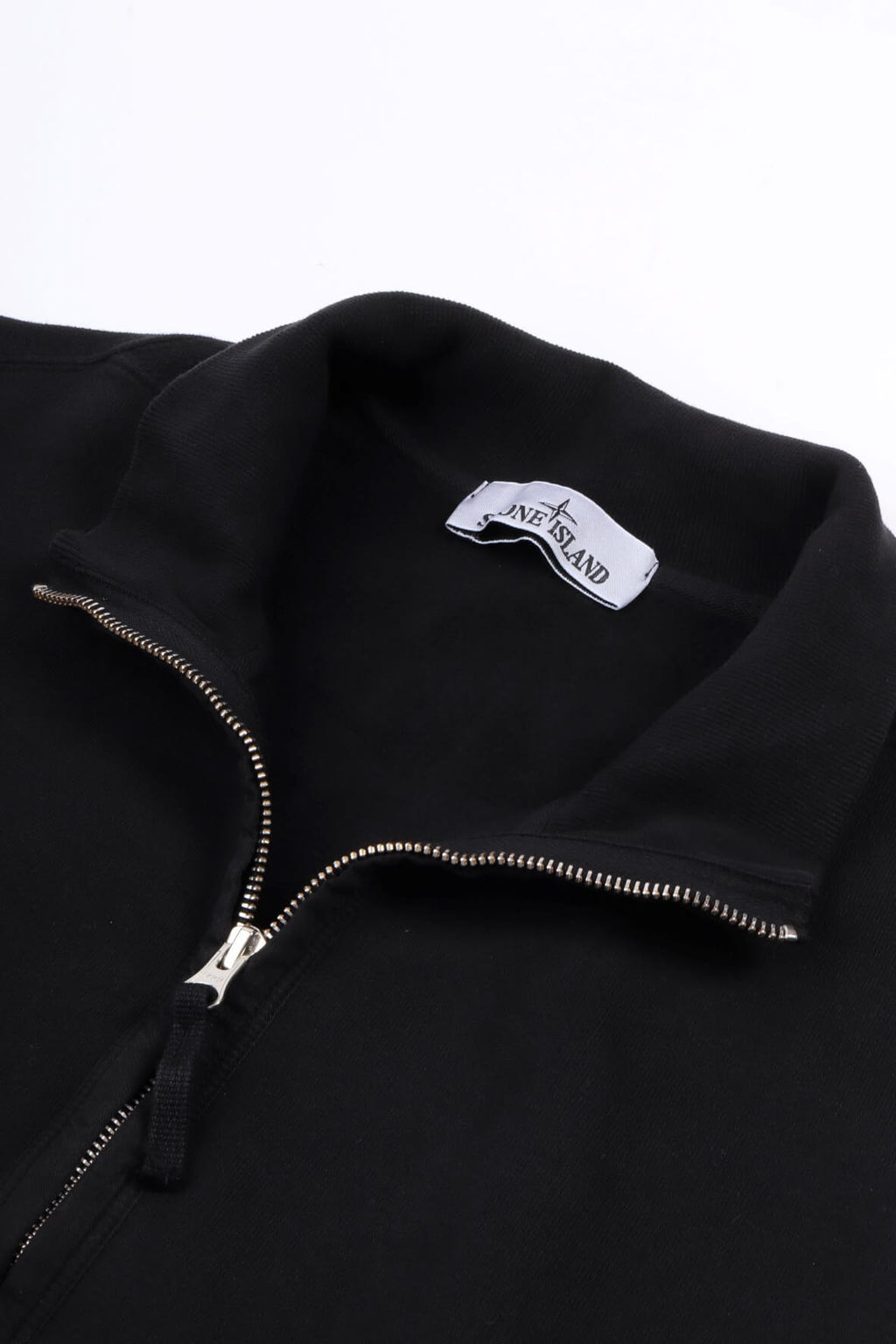 811563420 v0029 - black