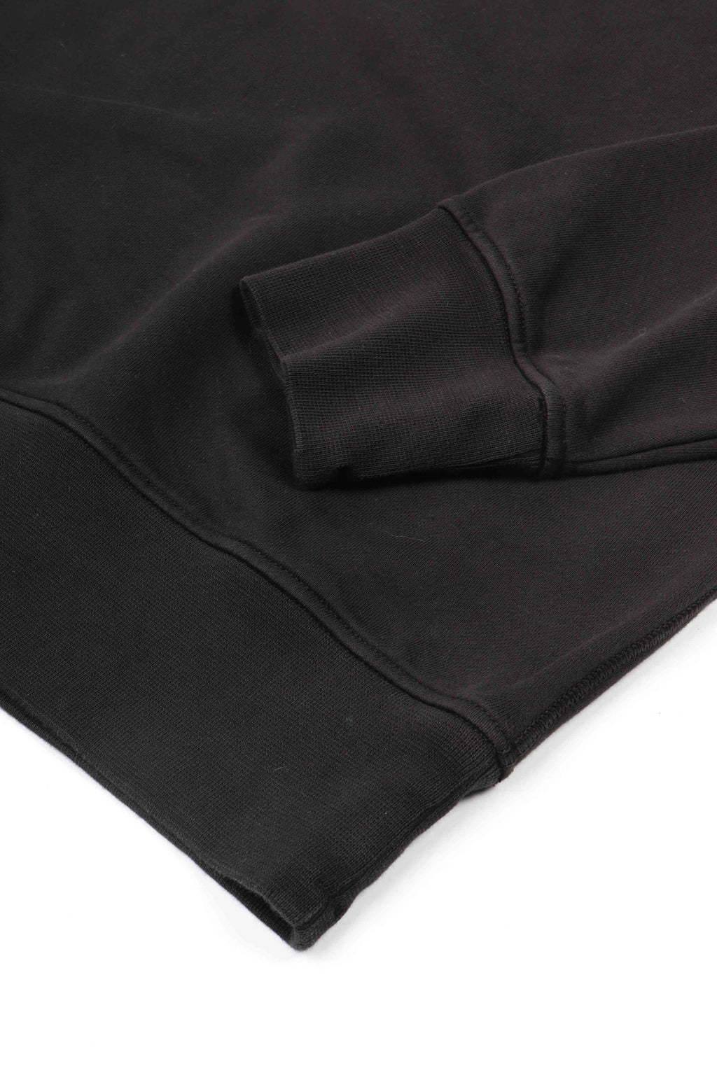 6100070 s0051 v0029 - black