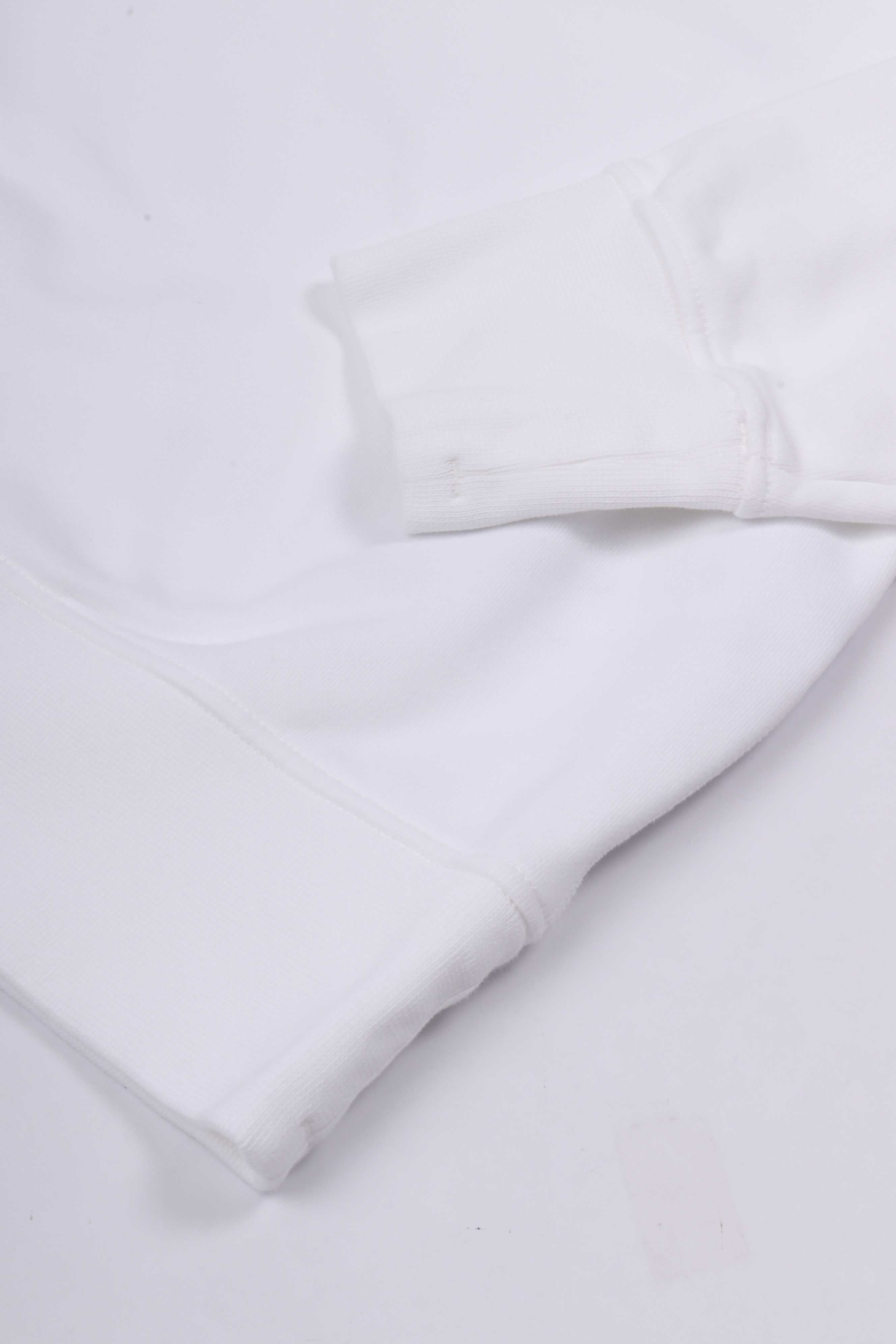6100070 s0051 v0001 - white