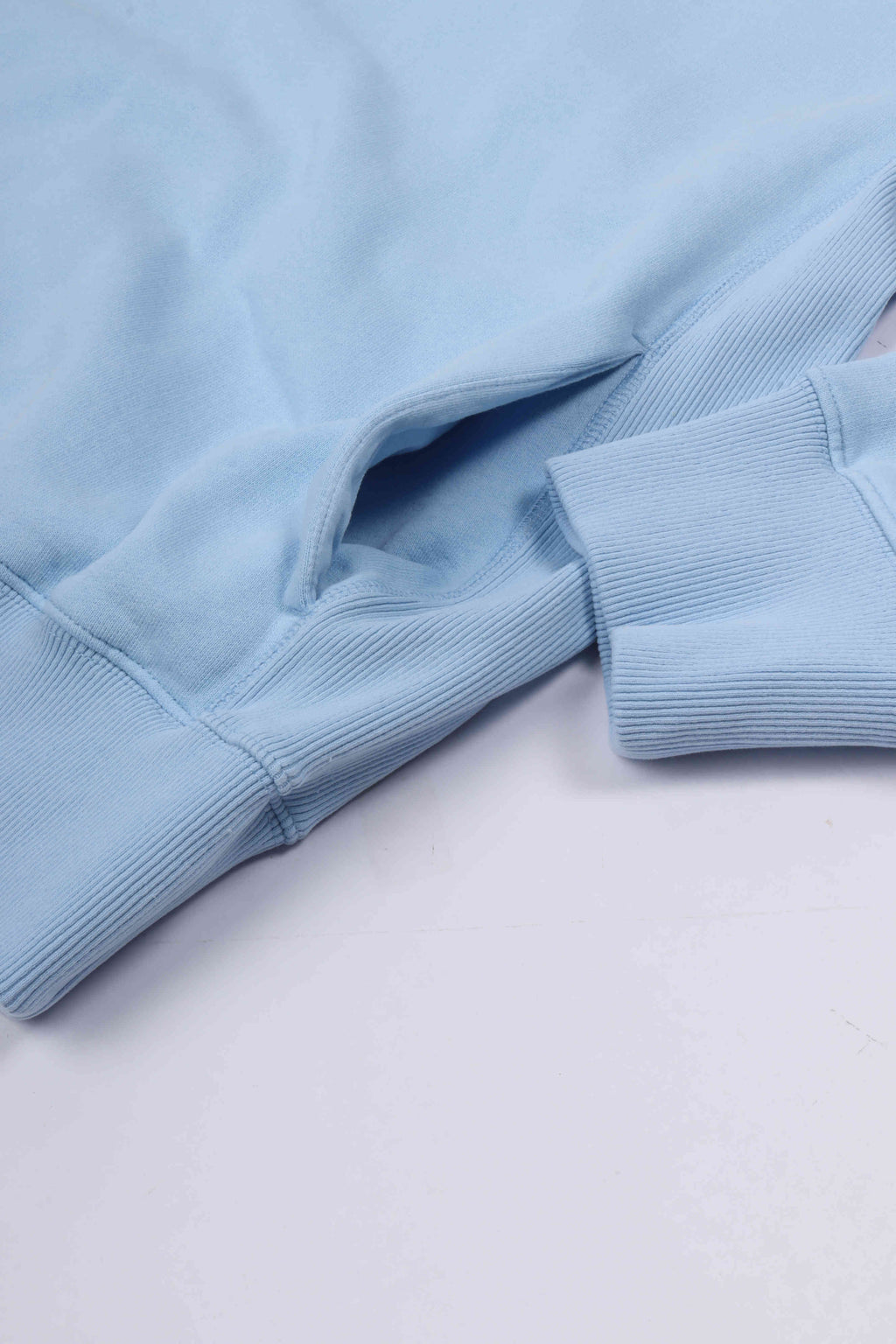 Signature zip mock open air
