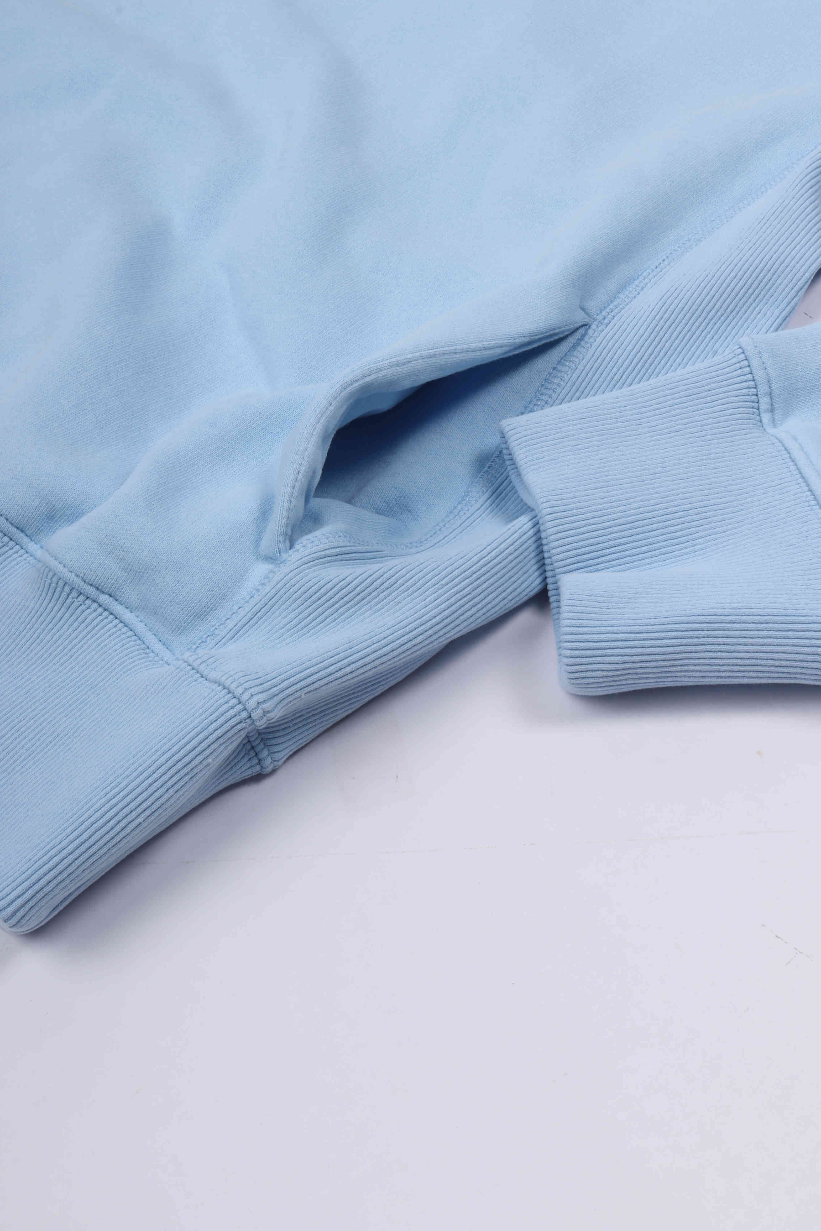 Signature zip mock open air