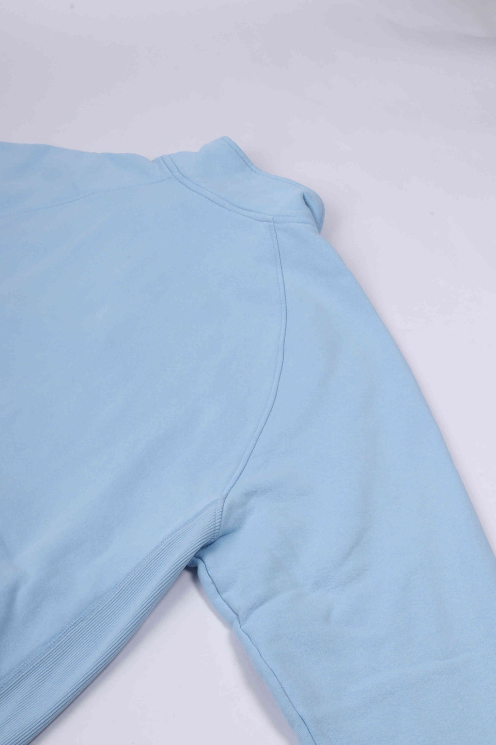 Signature zip mock open air