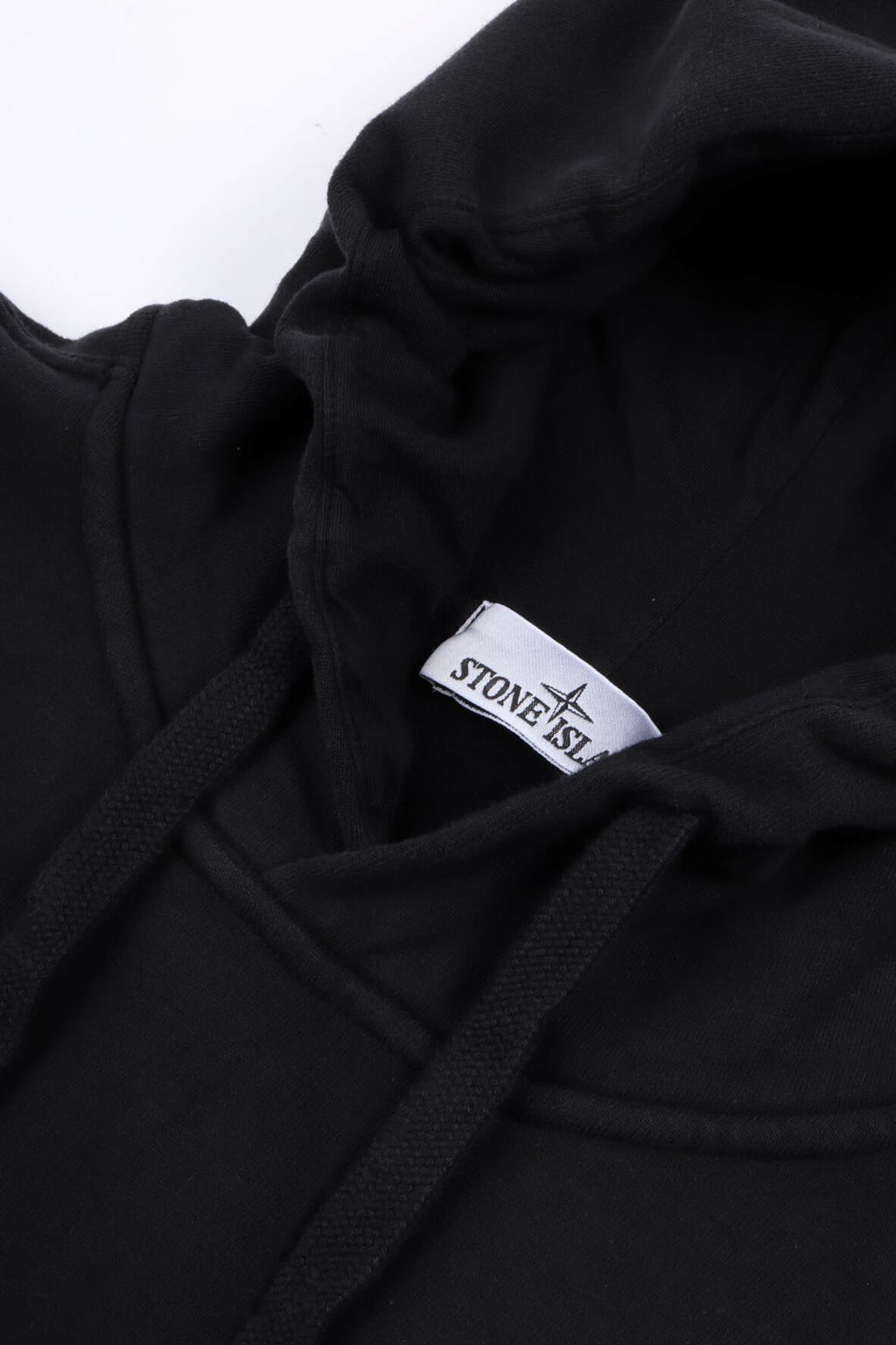 811560820 v0029 - black