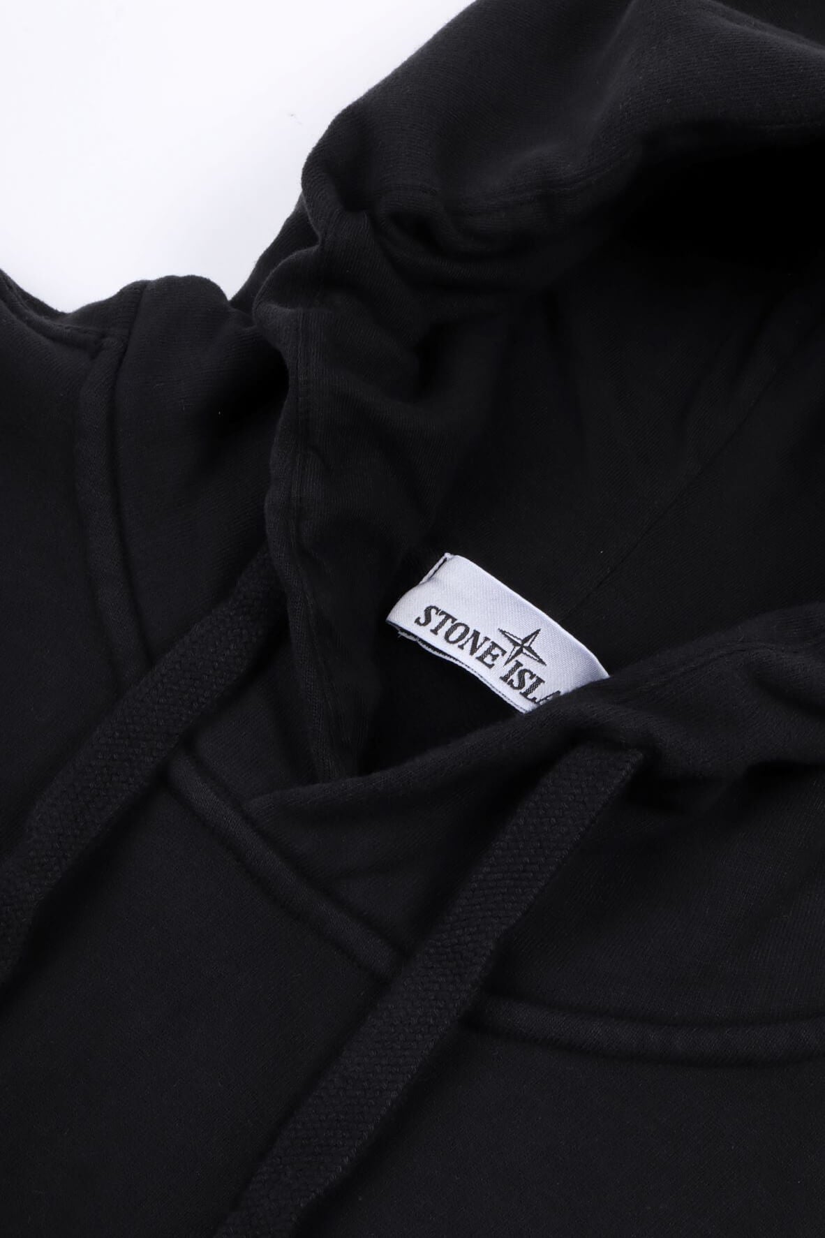 811560820 v0029 - black