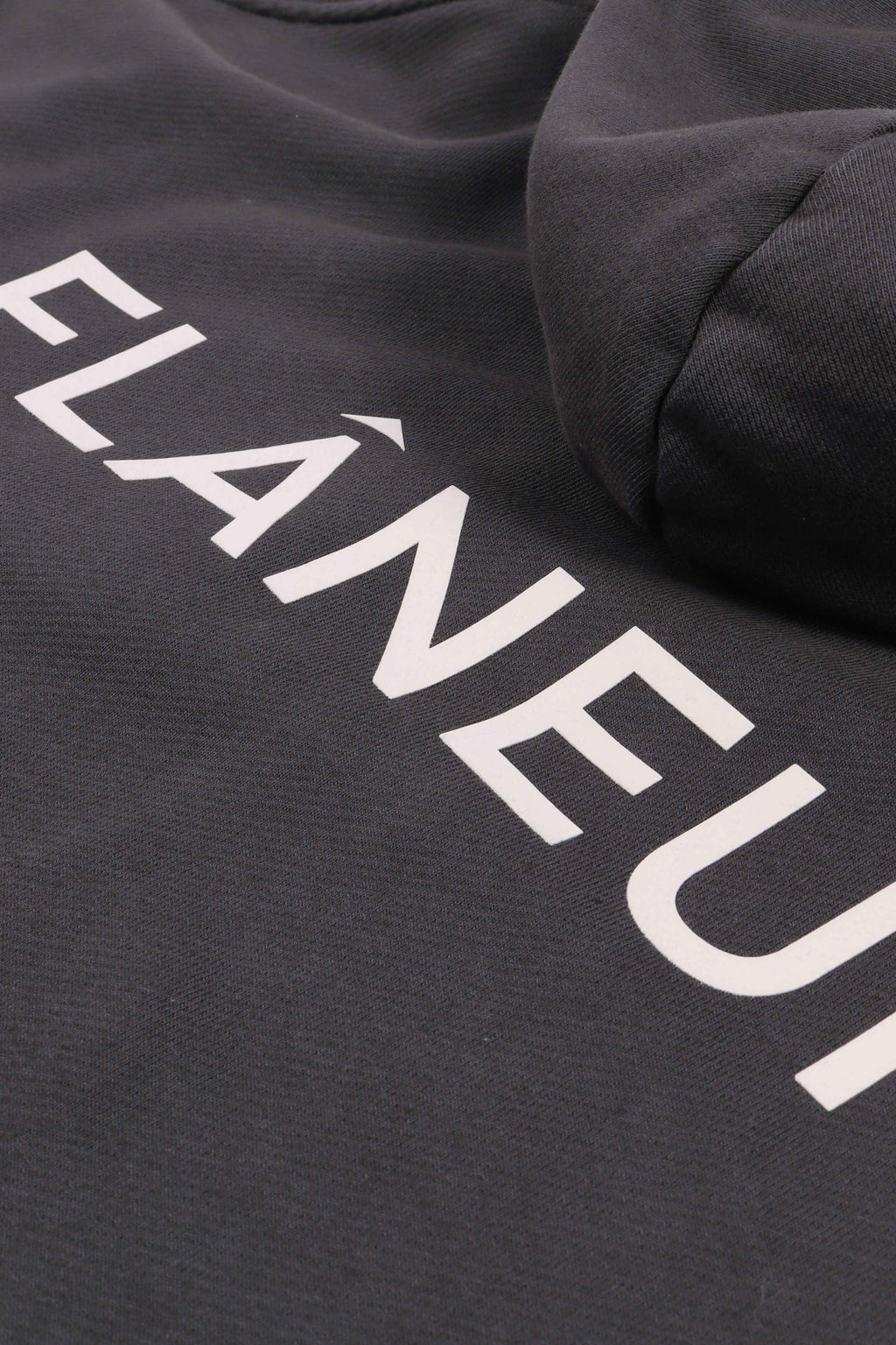 Double logo w hd black