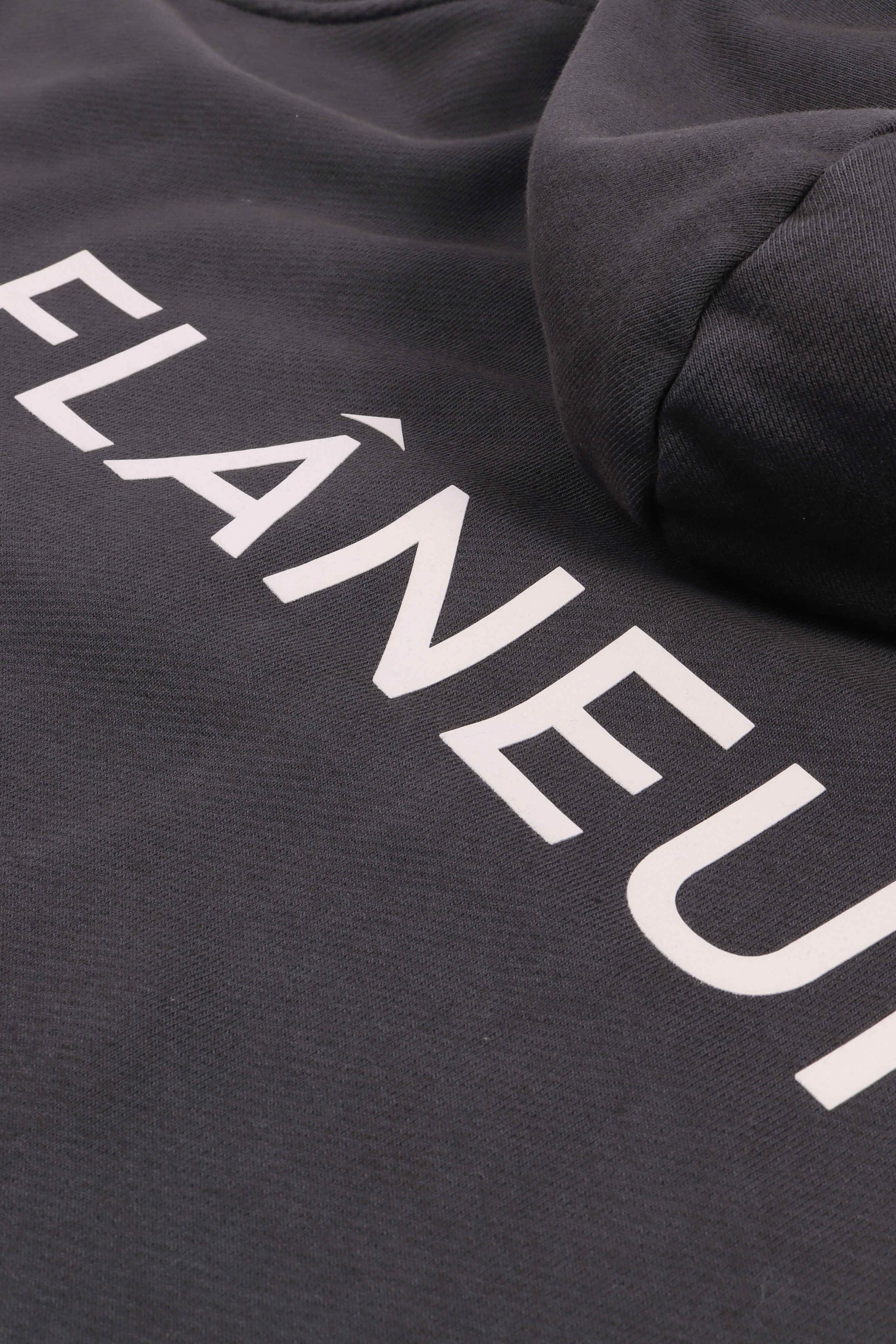 Double logo w hd black