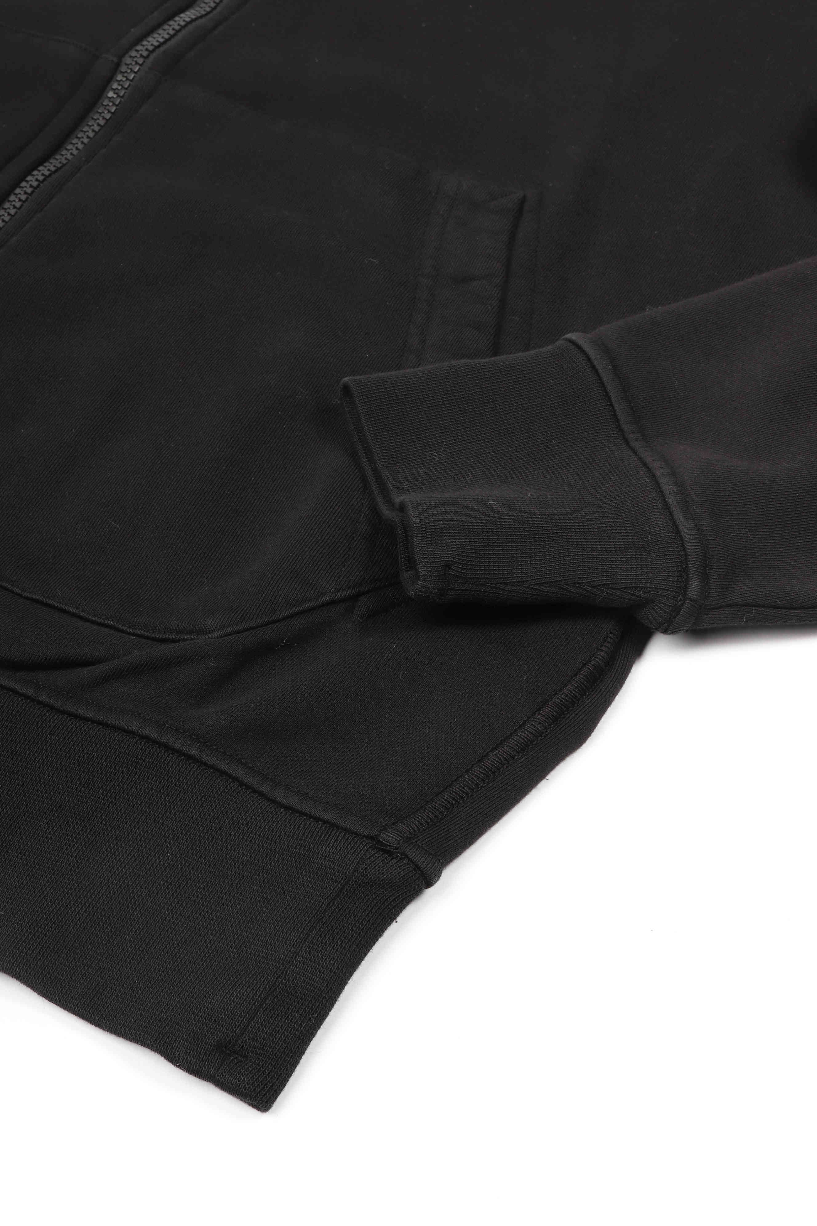 6100063 s0051 v0029 - black
