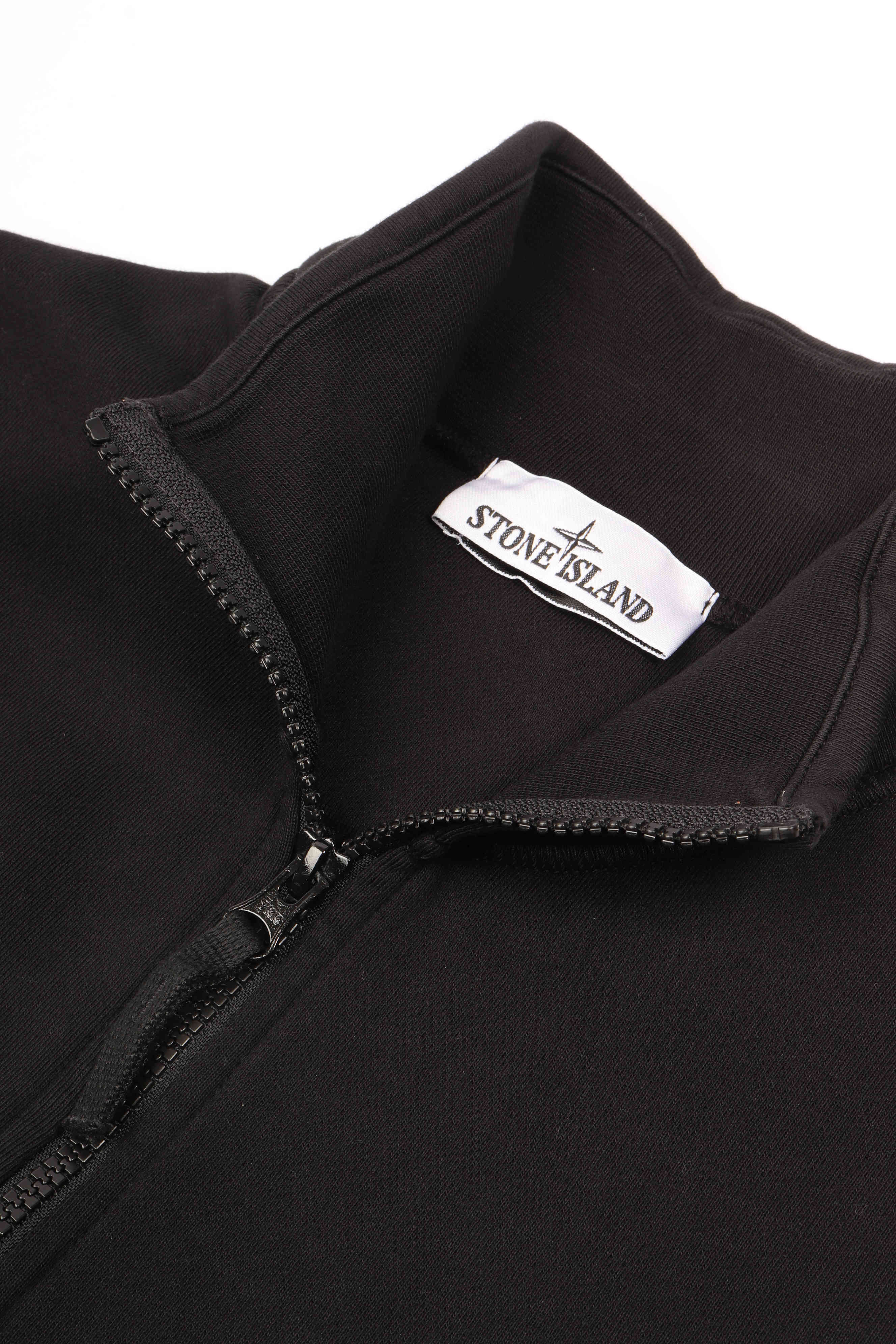 6100063 s0051 v0029 - black